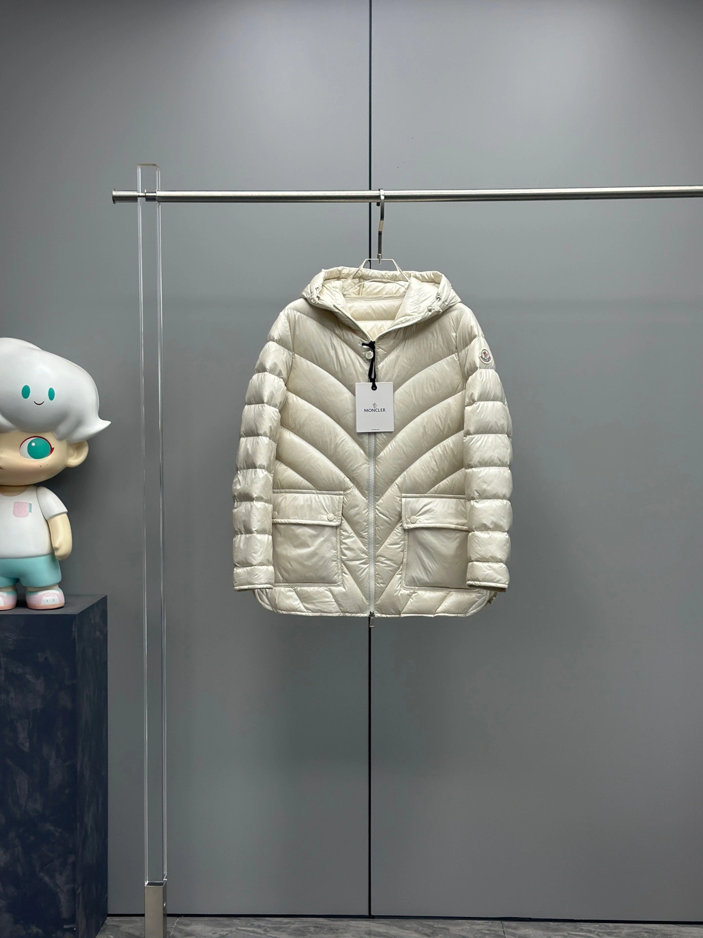 Trendsetting Moncler Down Jackets 145884