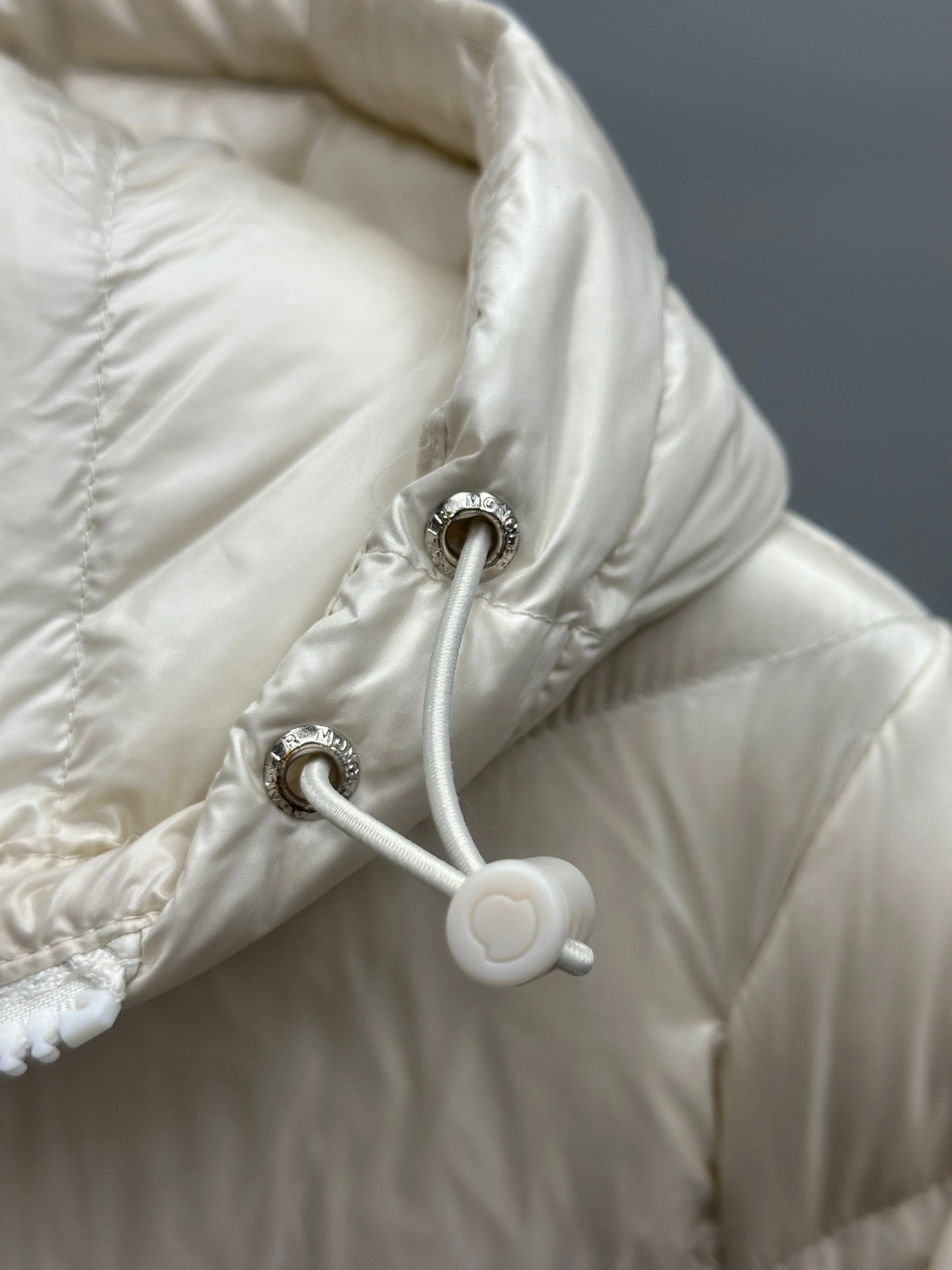 Trendsetting Moncler Down Jackets 145884