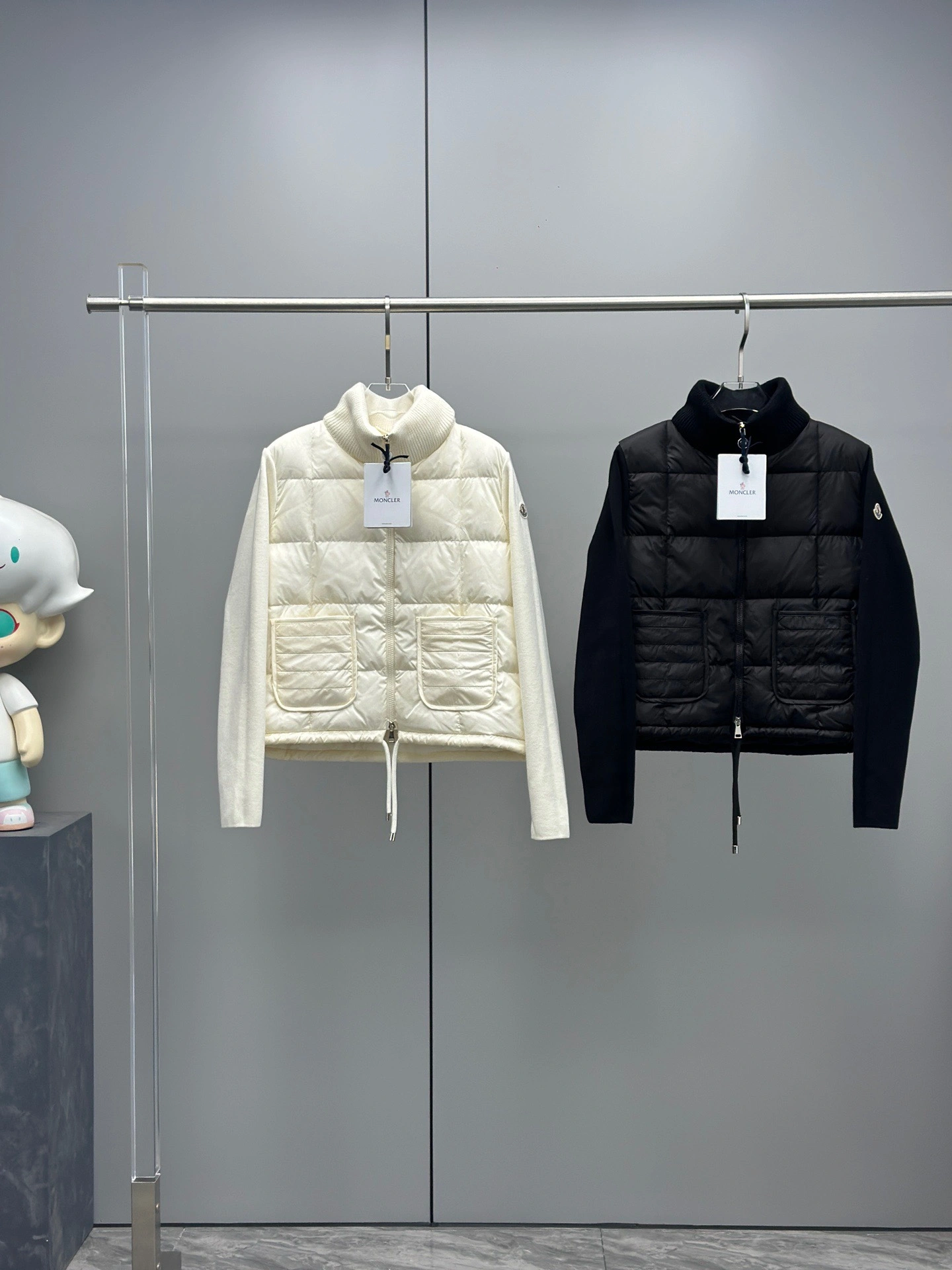 Moncler Down Jackets Bold 145886