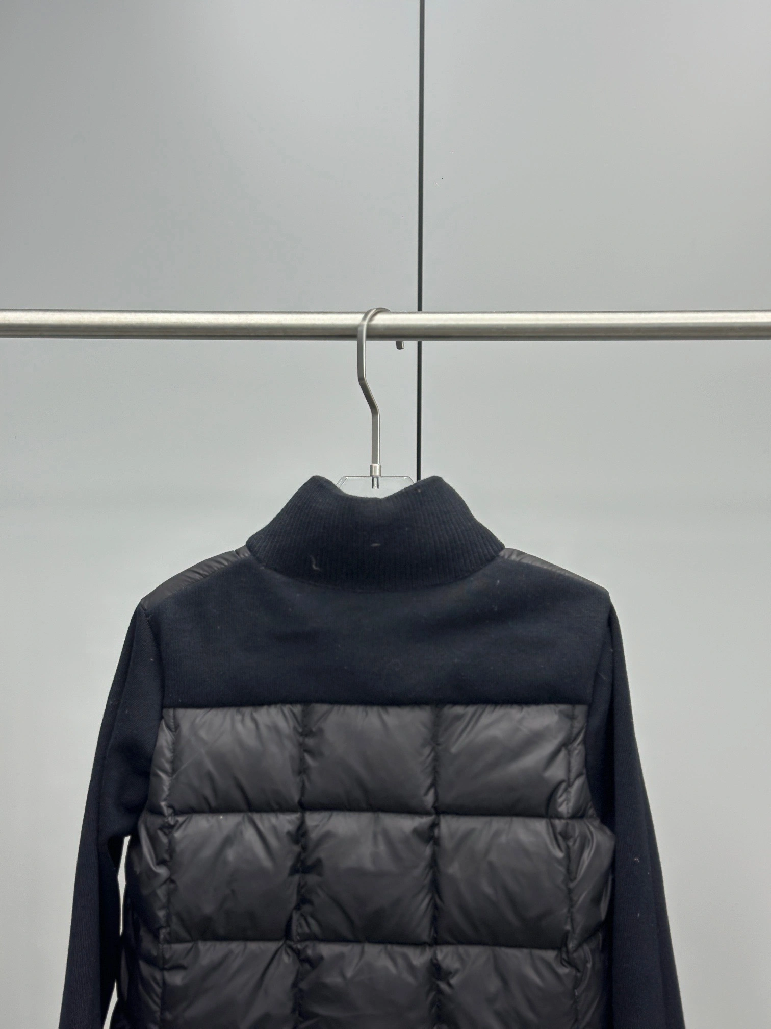 Moncler Down Jackets Bold 145886