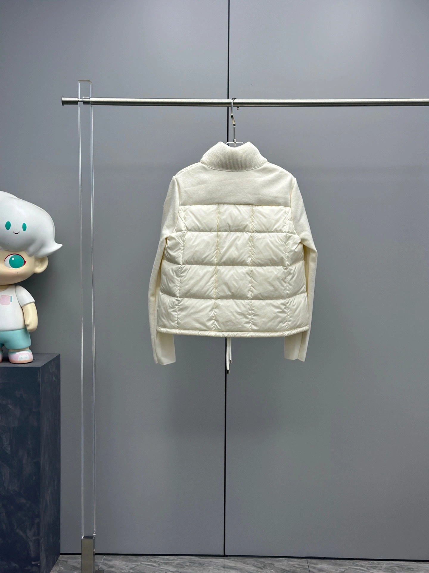 Seasonal Moncler Down Jackets 145888