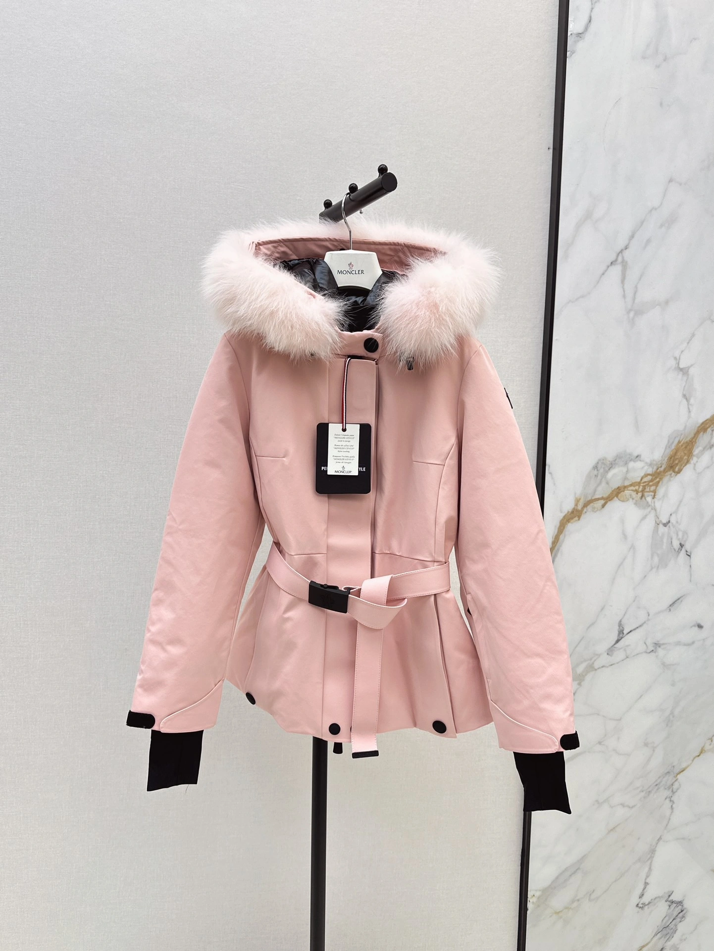 Moncler Down Jackets TravelReady 145867