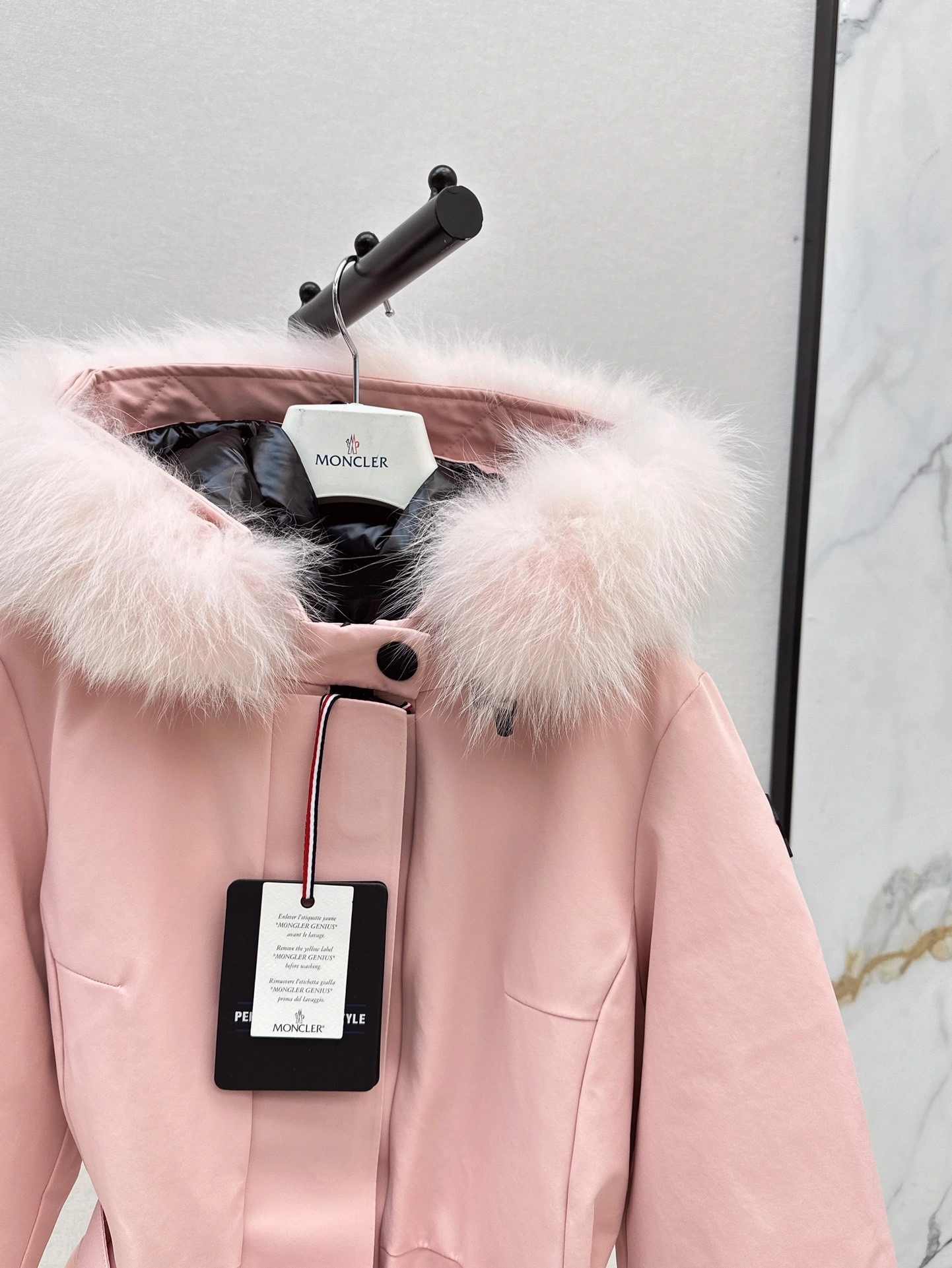 Moncler Down Jackets TravelReady 145867