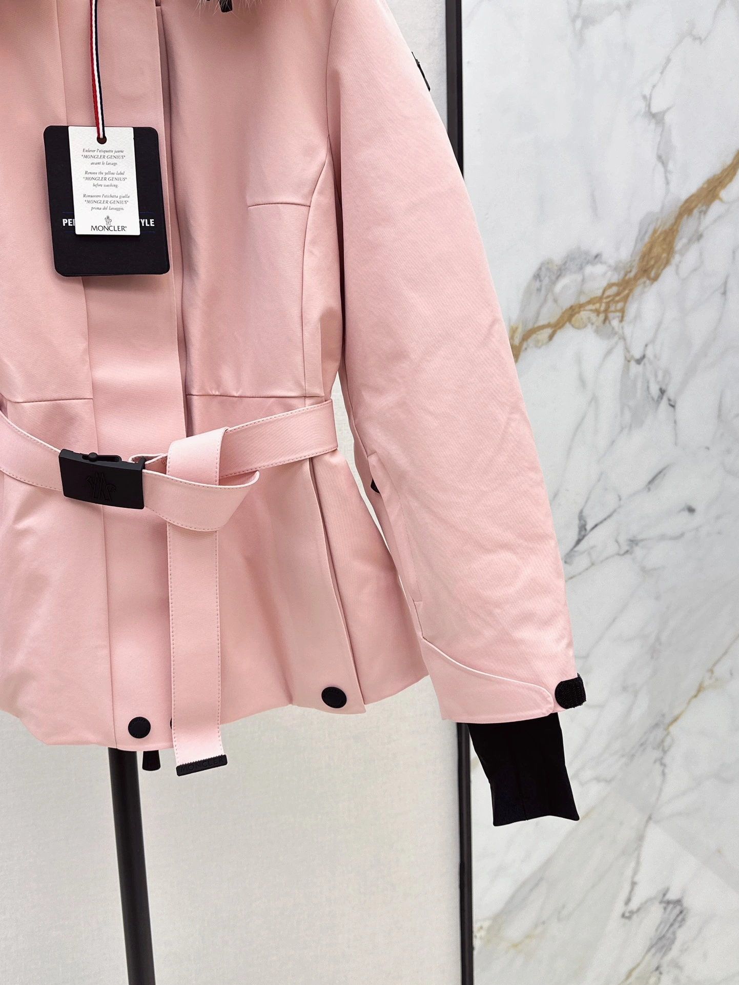 Moncler Down Jackets TravelReady 145867