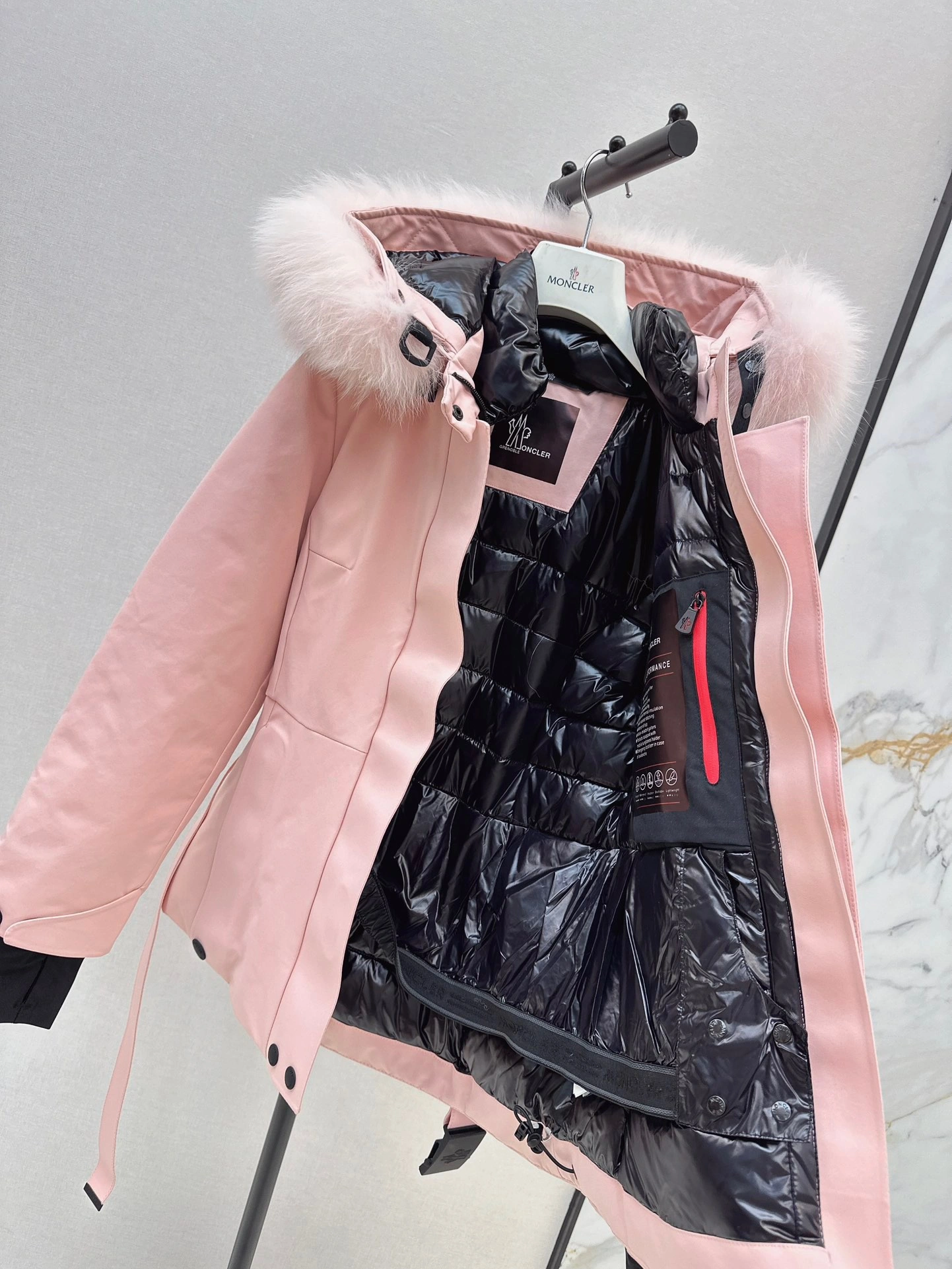 Moncler Down Jackets TravelReady 145867