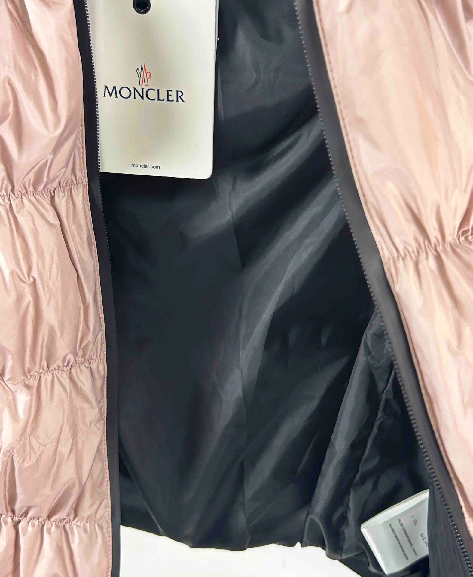 Moncler Down Jackets Breathable 145874
