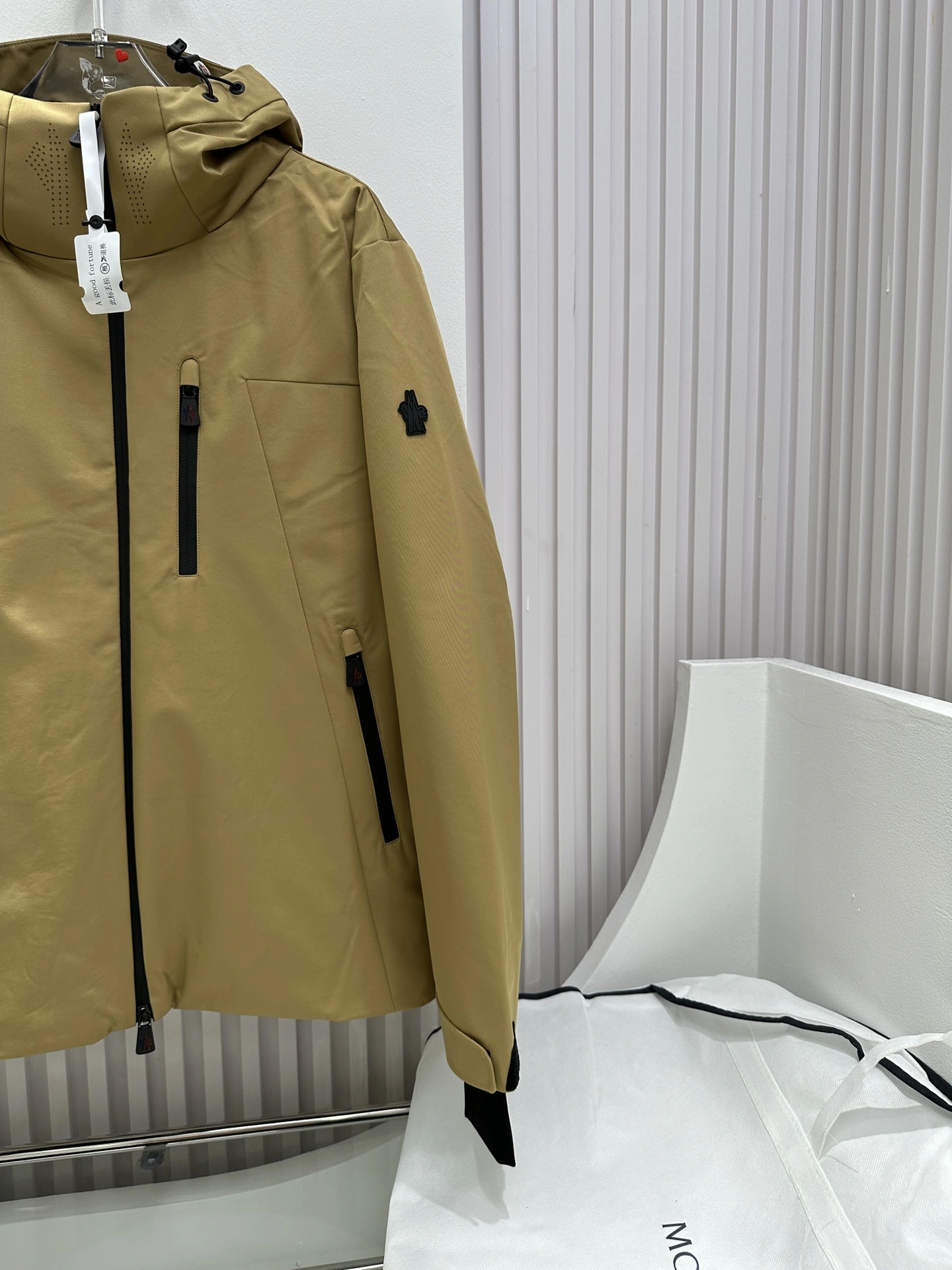 Youthful Moncler Down Jackets 145870