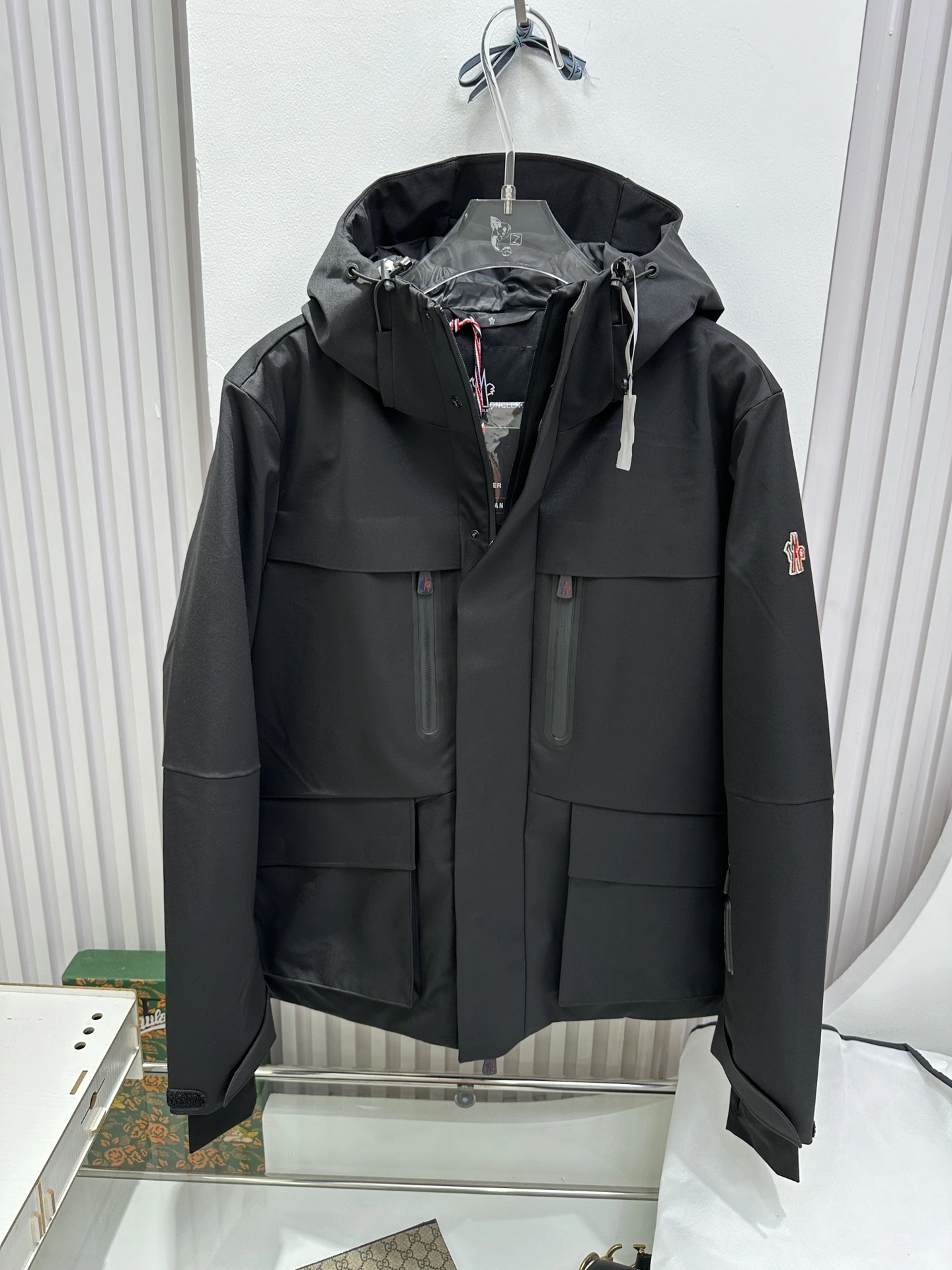 Moncler Down Jackets Bold 145871