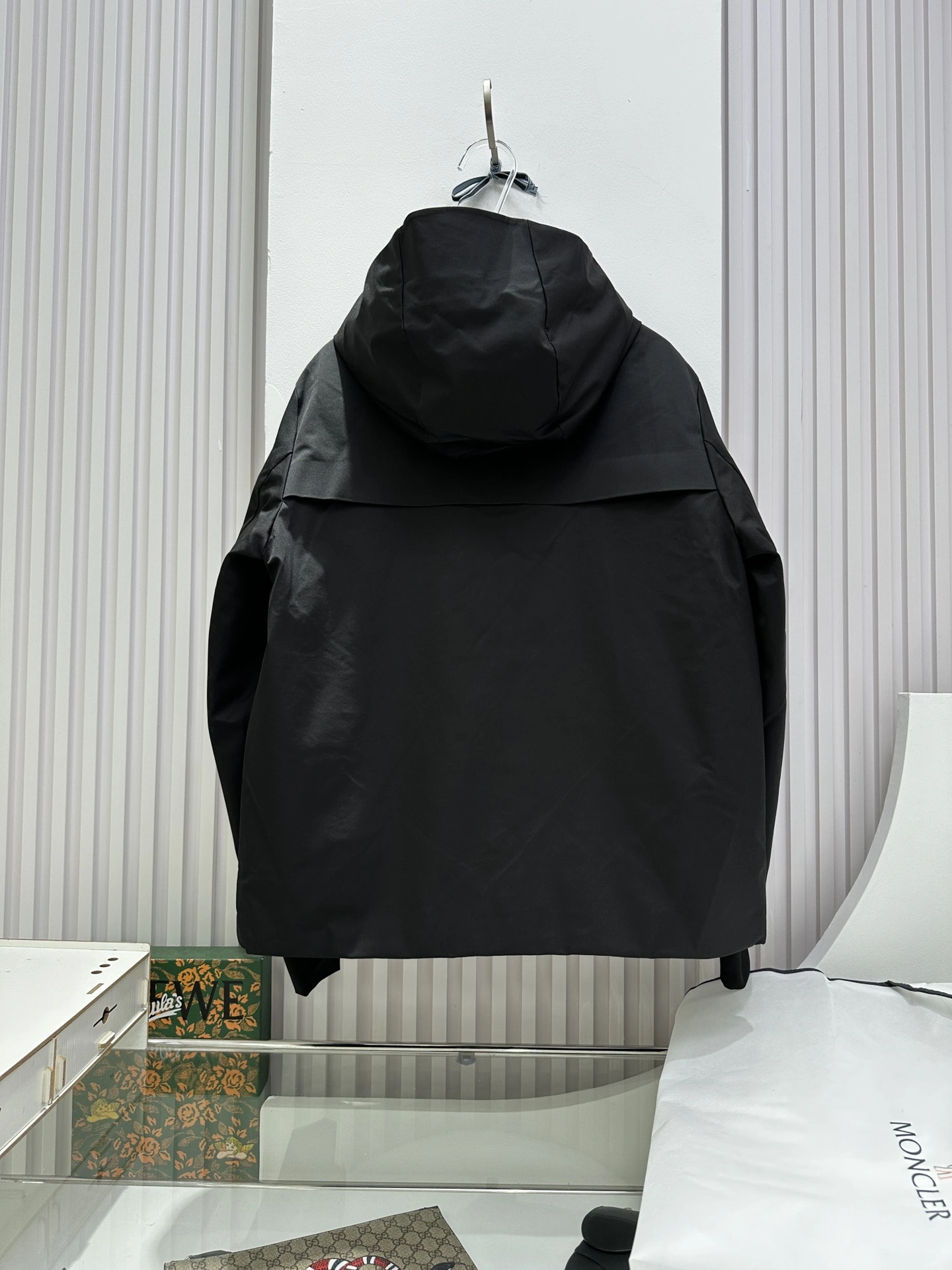 Moncler Down Jackets Bold 145871
