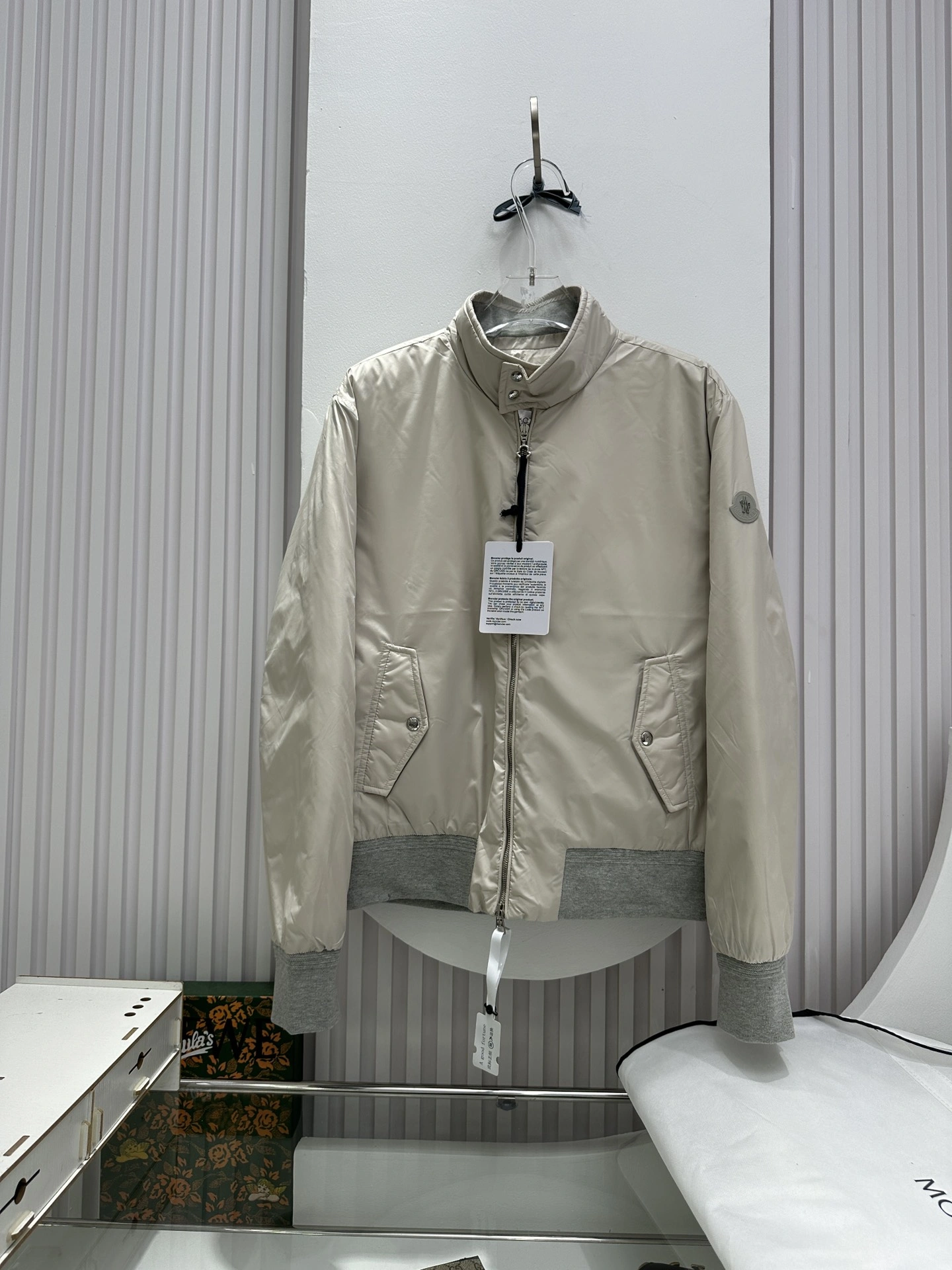 Moncler Down Jackets AllSeason 145883