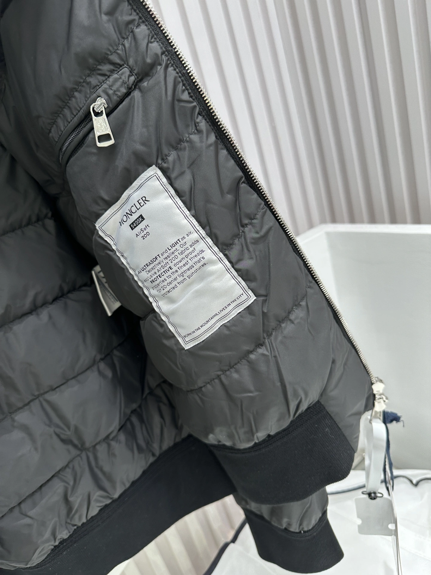 Breathable Moncler Down Jackets 145876