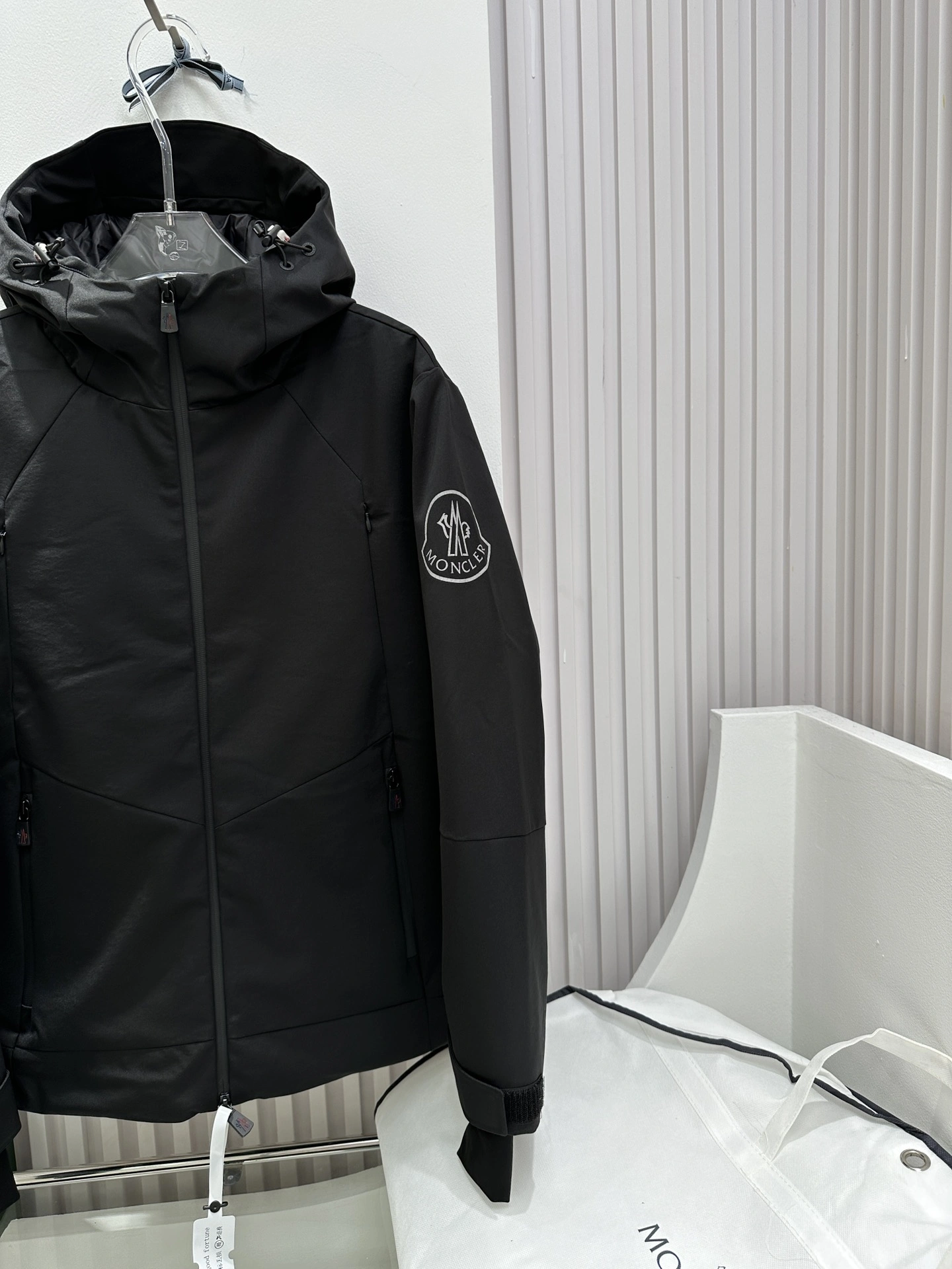 Moncler Down Jackets Comfortable 145868