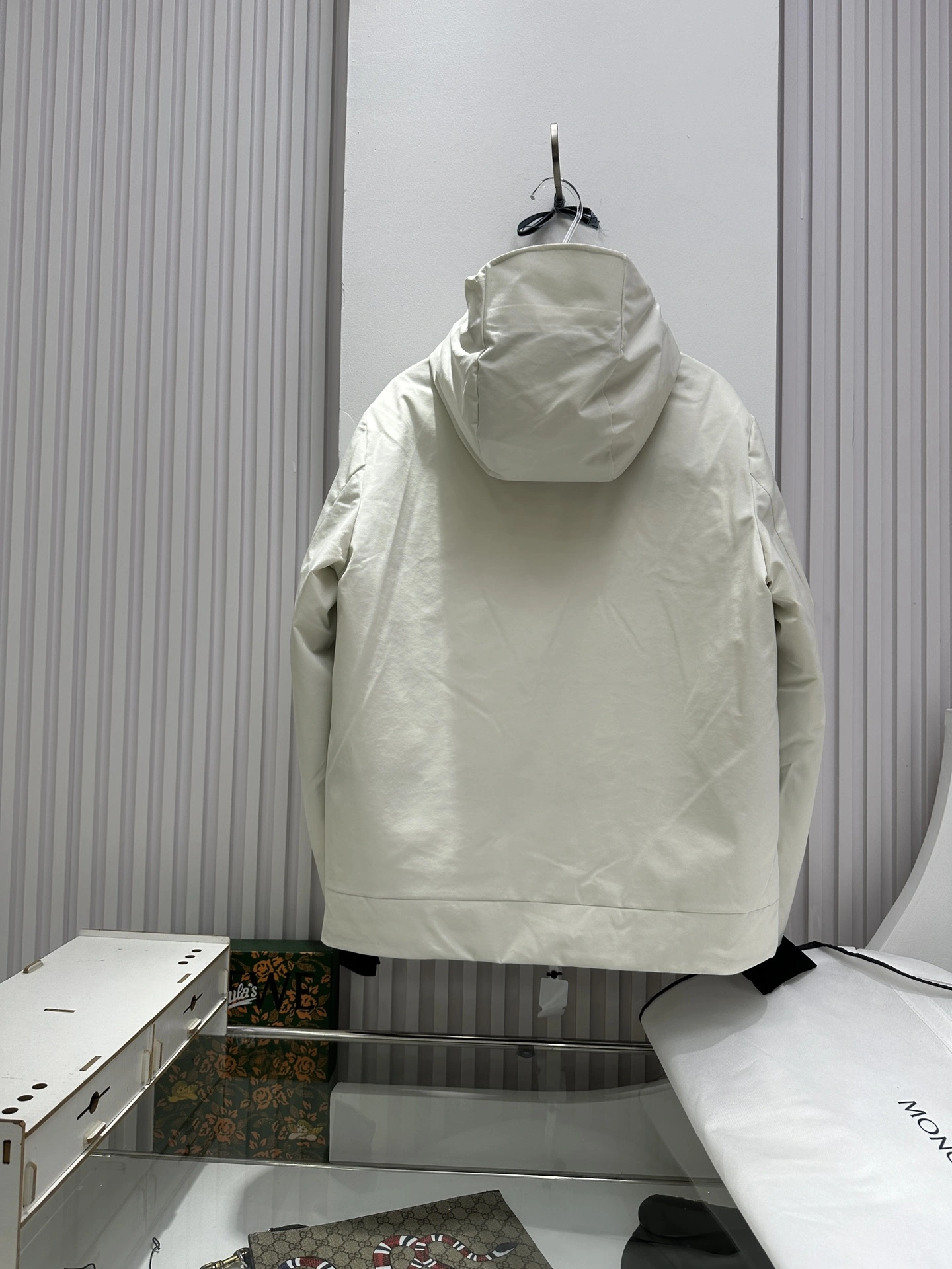 Moncler Down Jackets Sporty 145866