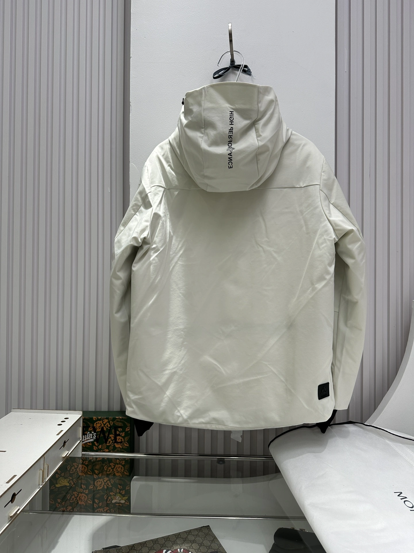 Moncler Down Jackets Practical 145863