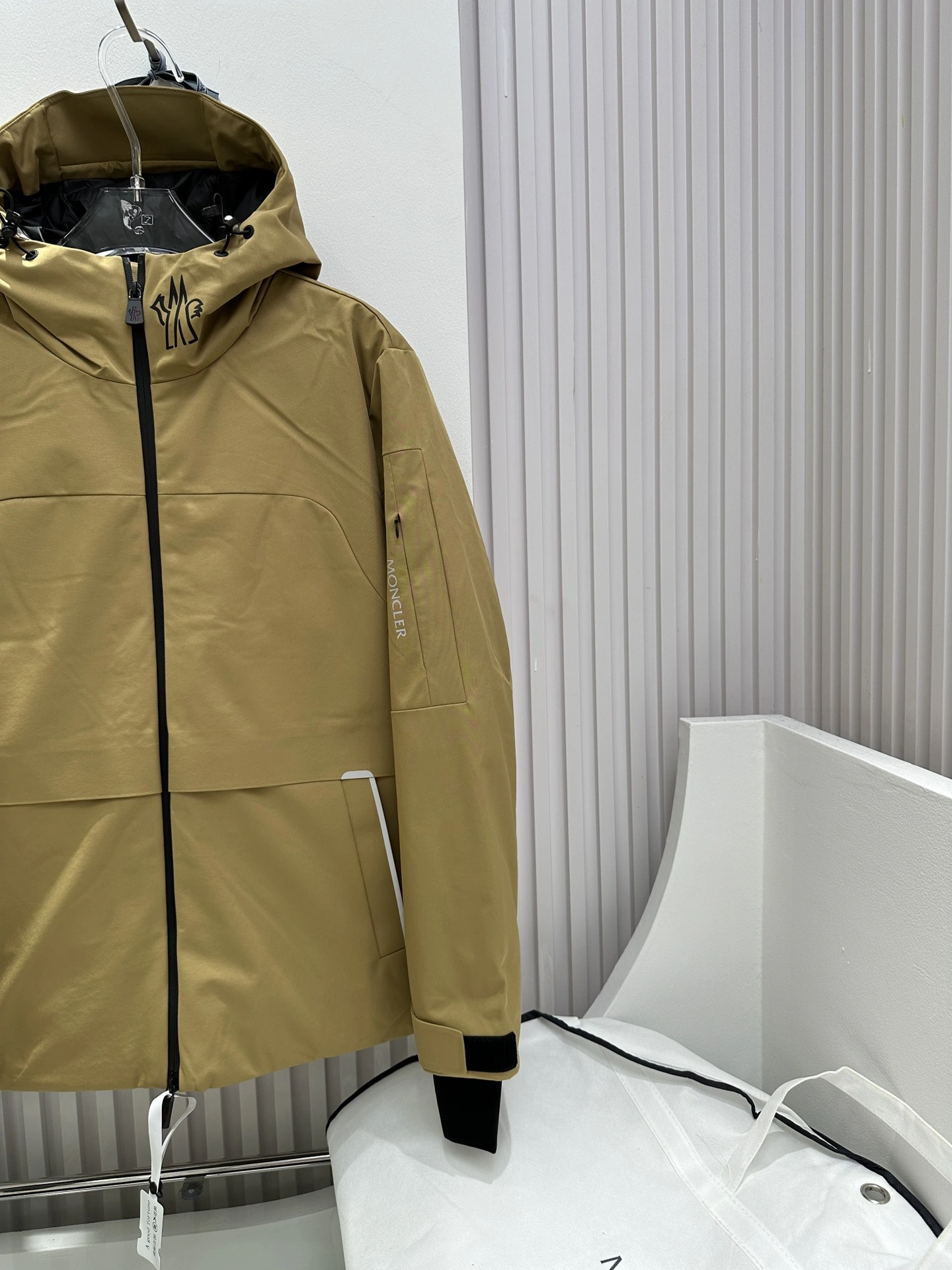 Moncler Down Jackets GoodFit 145869