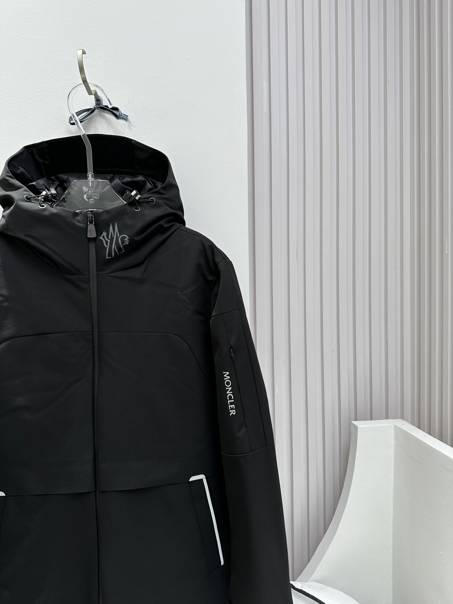 Moncler Down Jackets EasyCare 145875
