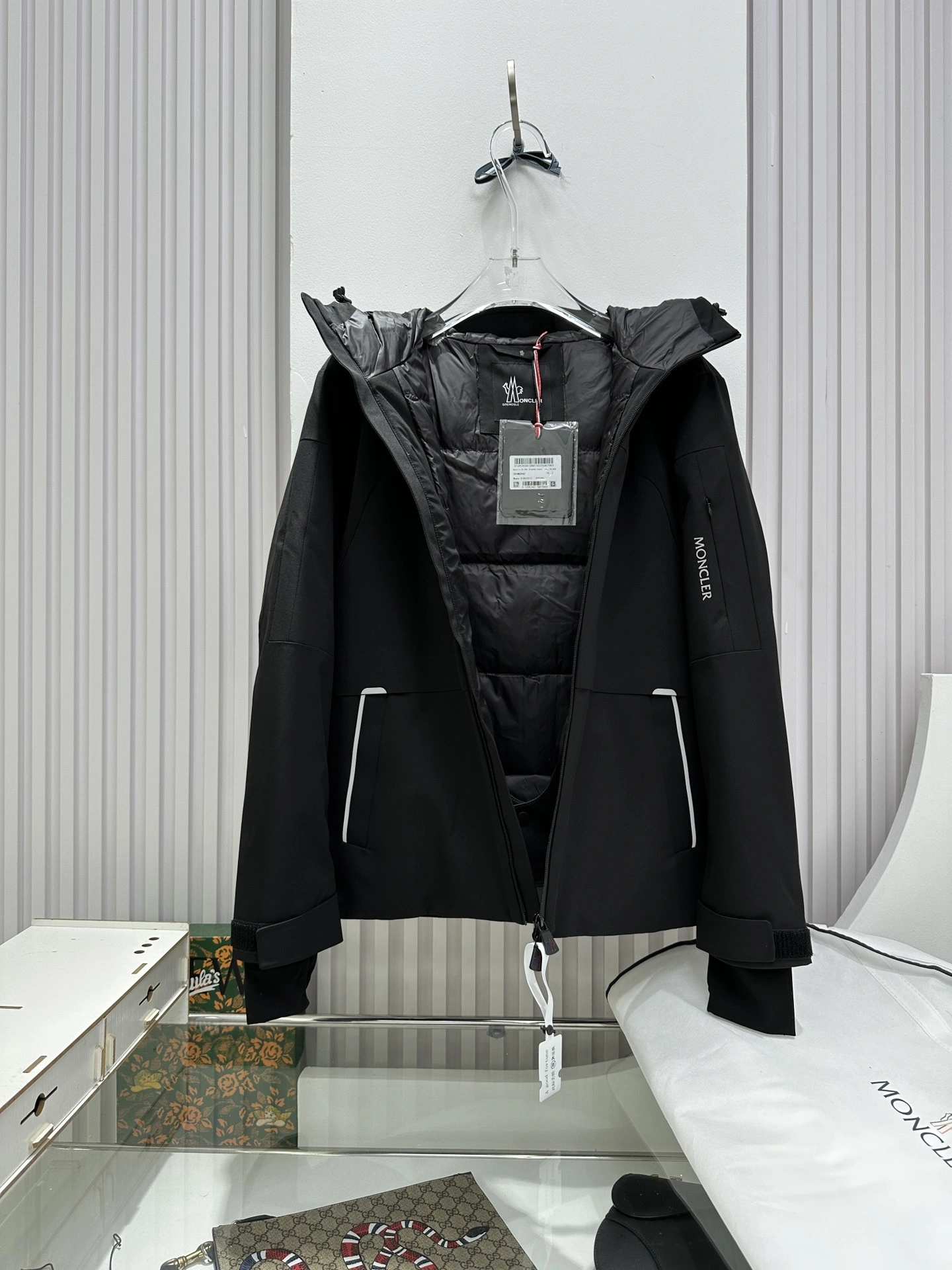 Moncler Down Jackets EasyCare 145875