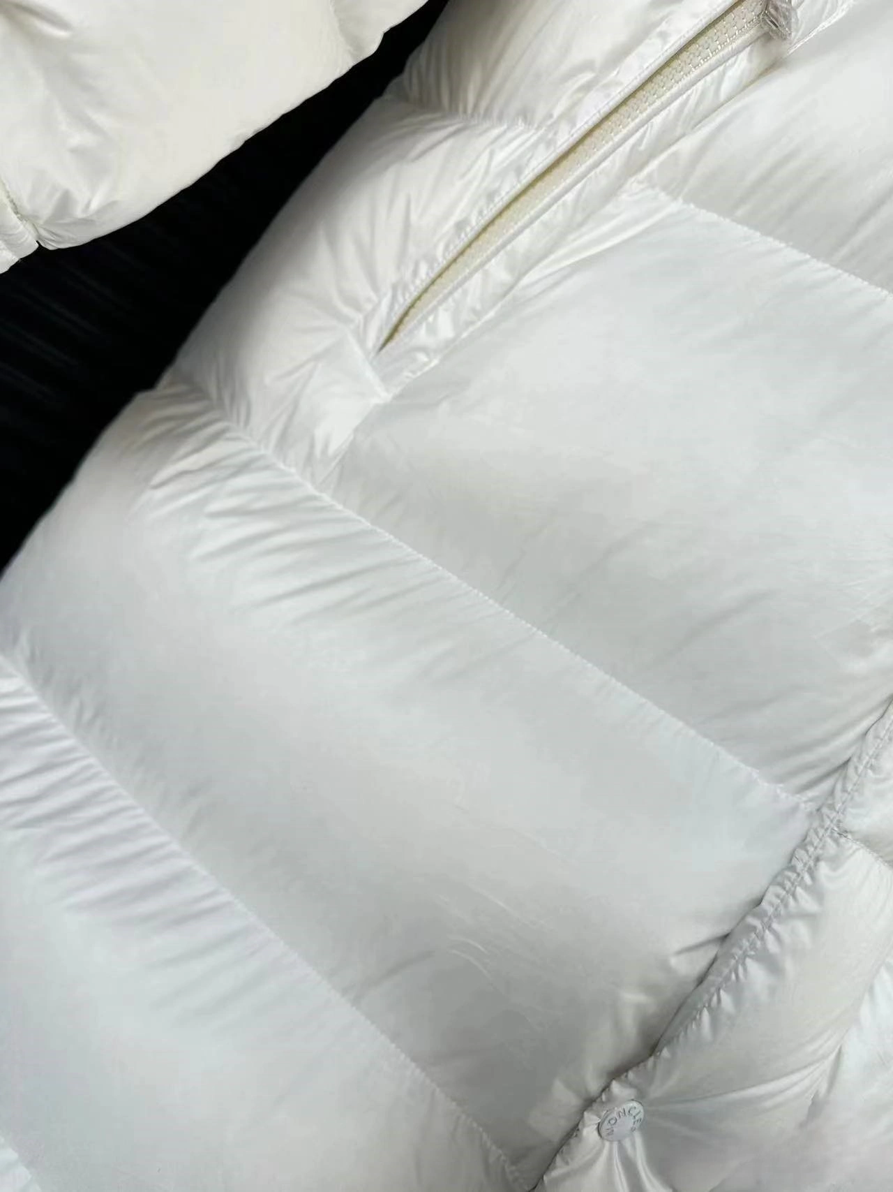 Moncler Down Jackets Practical 145862