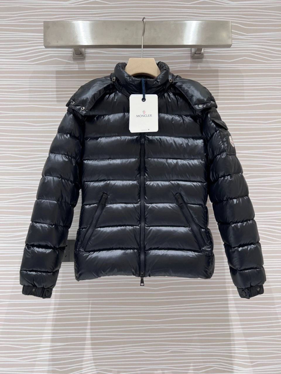 Moncler Down Jackets NewStyle 145873