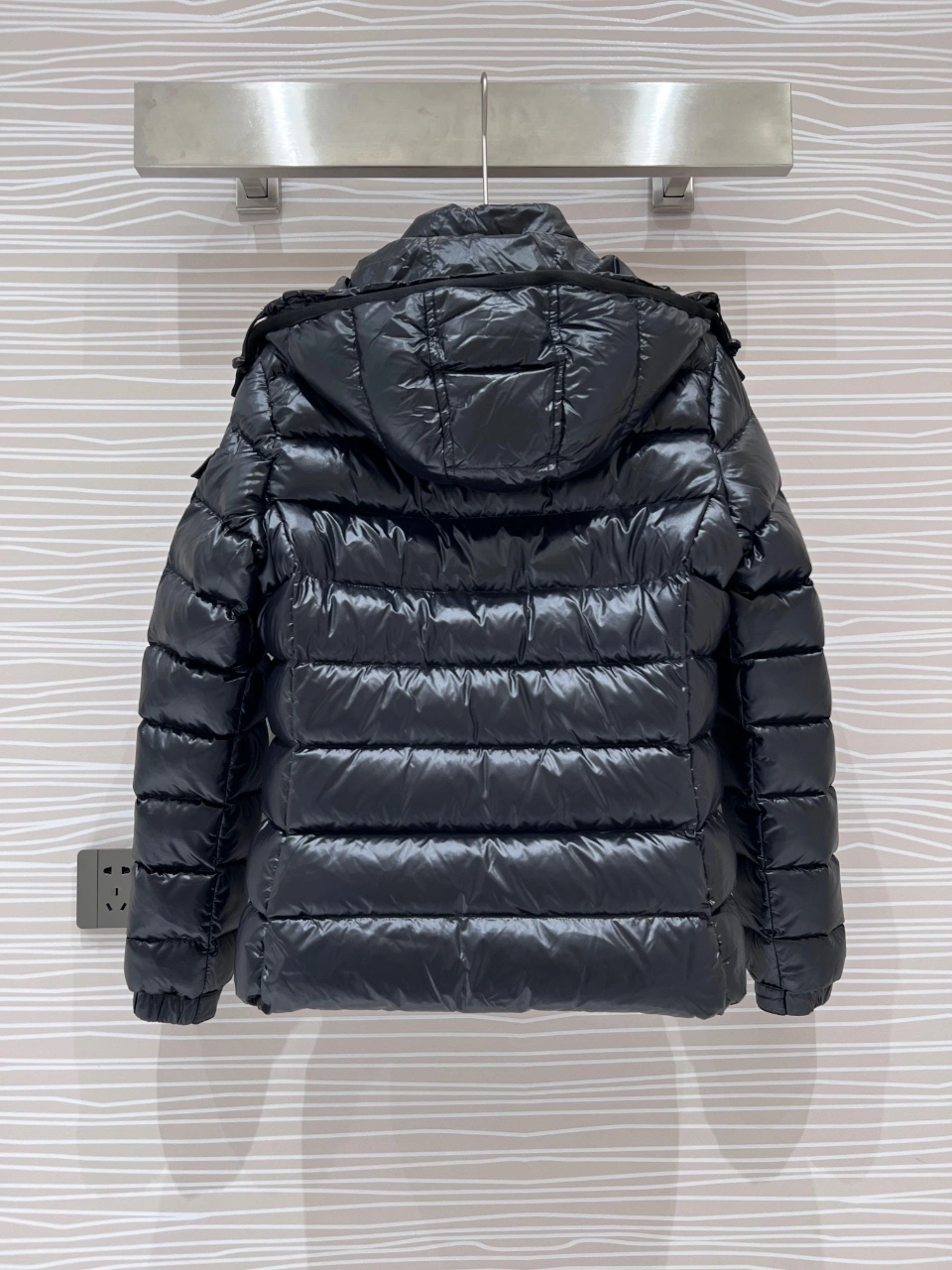 Moncler Down Jackets NewStyle 145873
