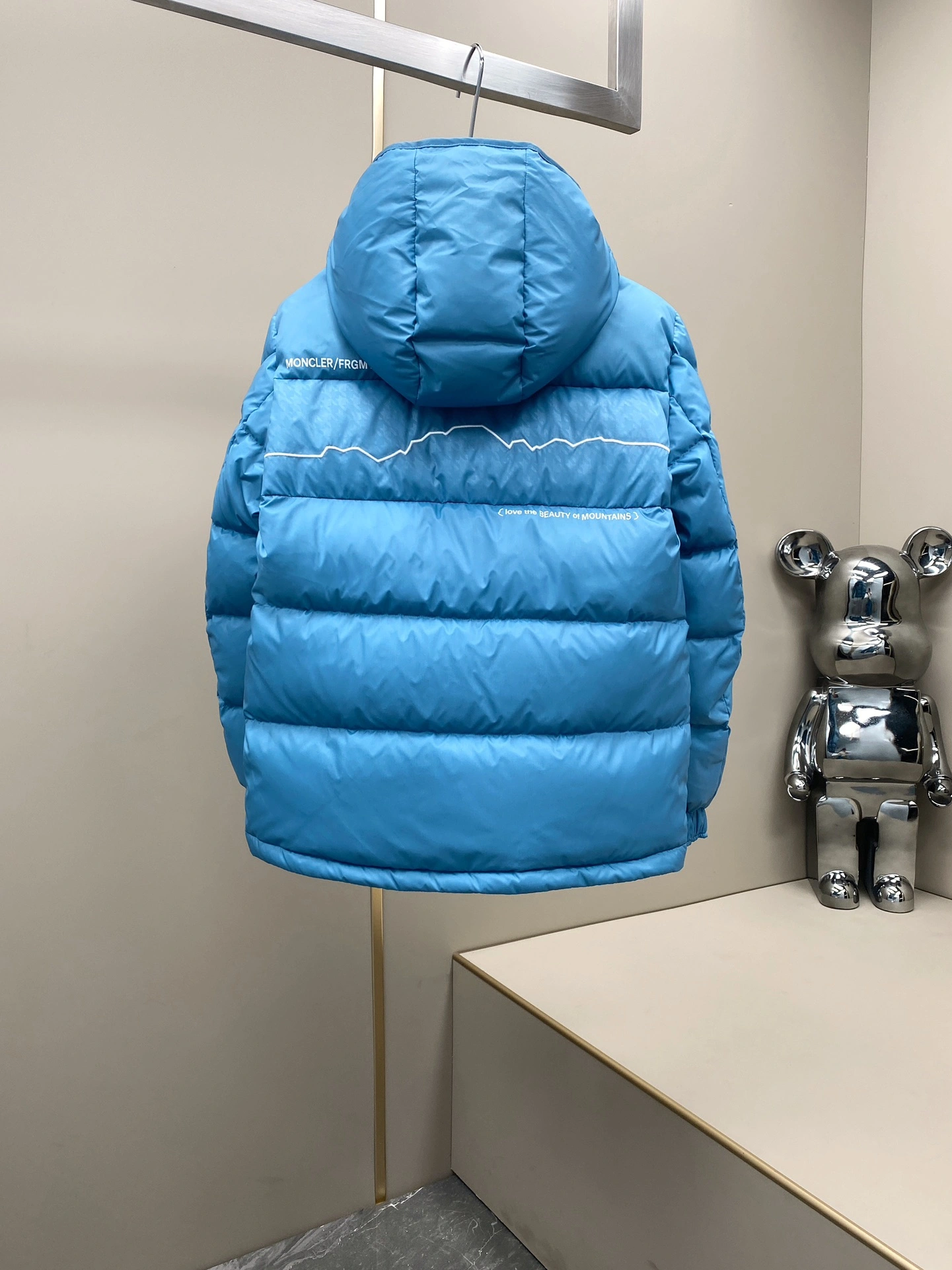 Moncler Down Jackets EasyMatch 145858