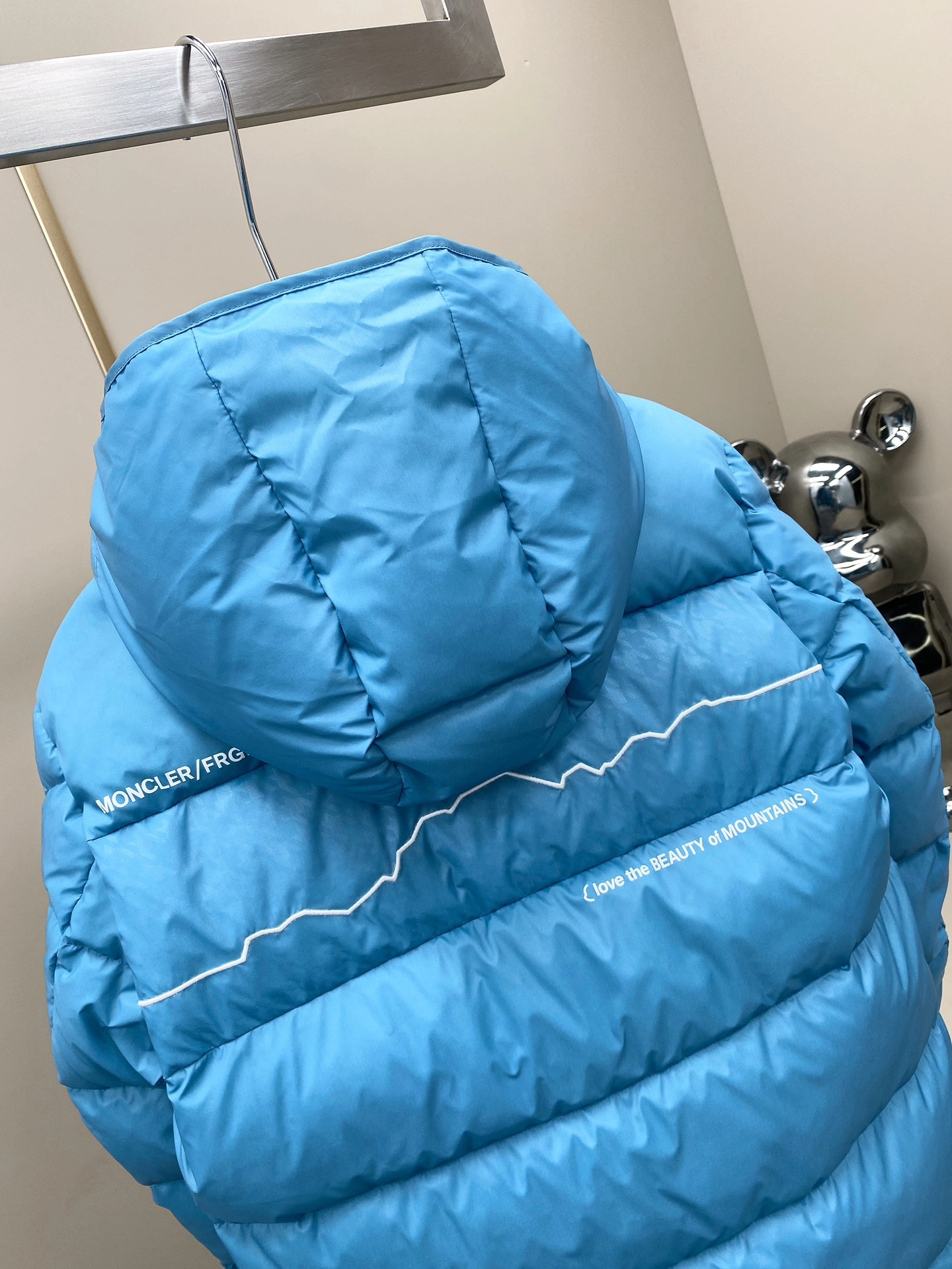 Moncler Down Jackets EasyMatch 145858