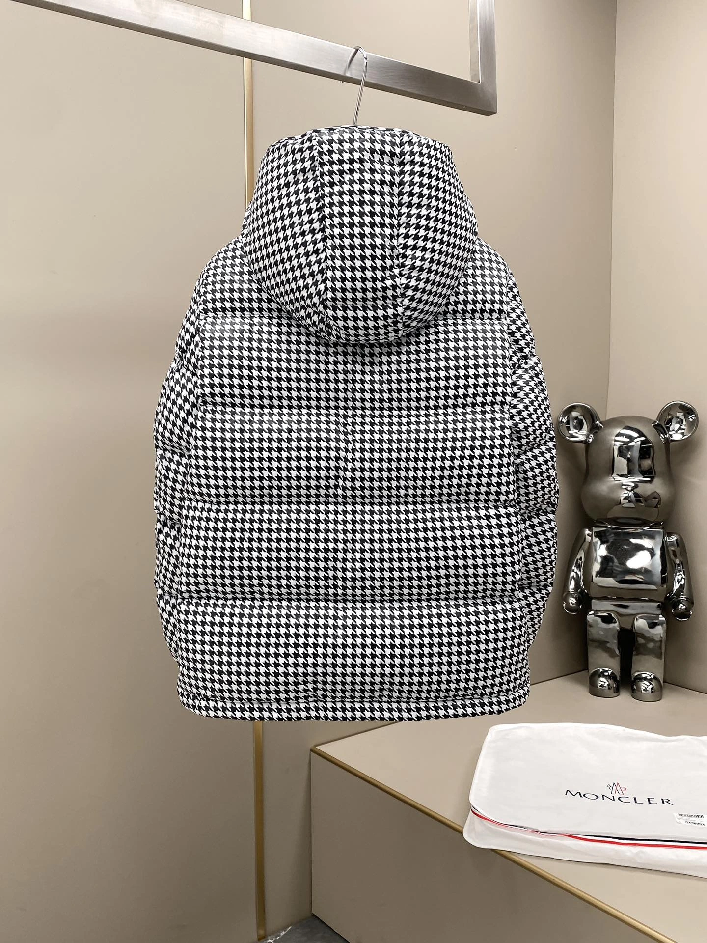 Moncler Down Jackets UrbanStyle 145859