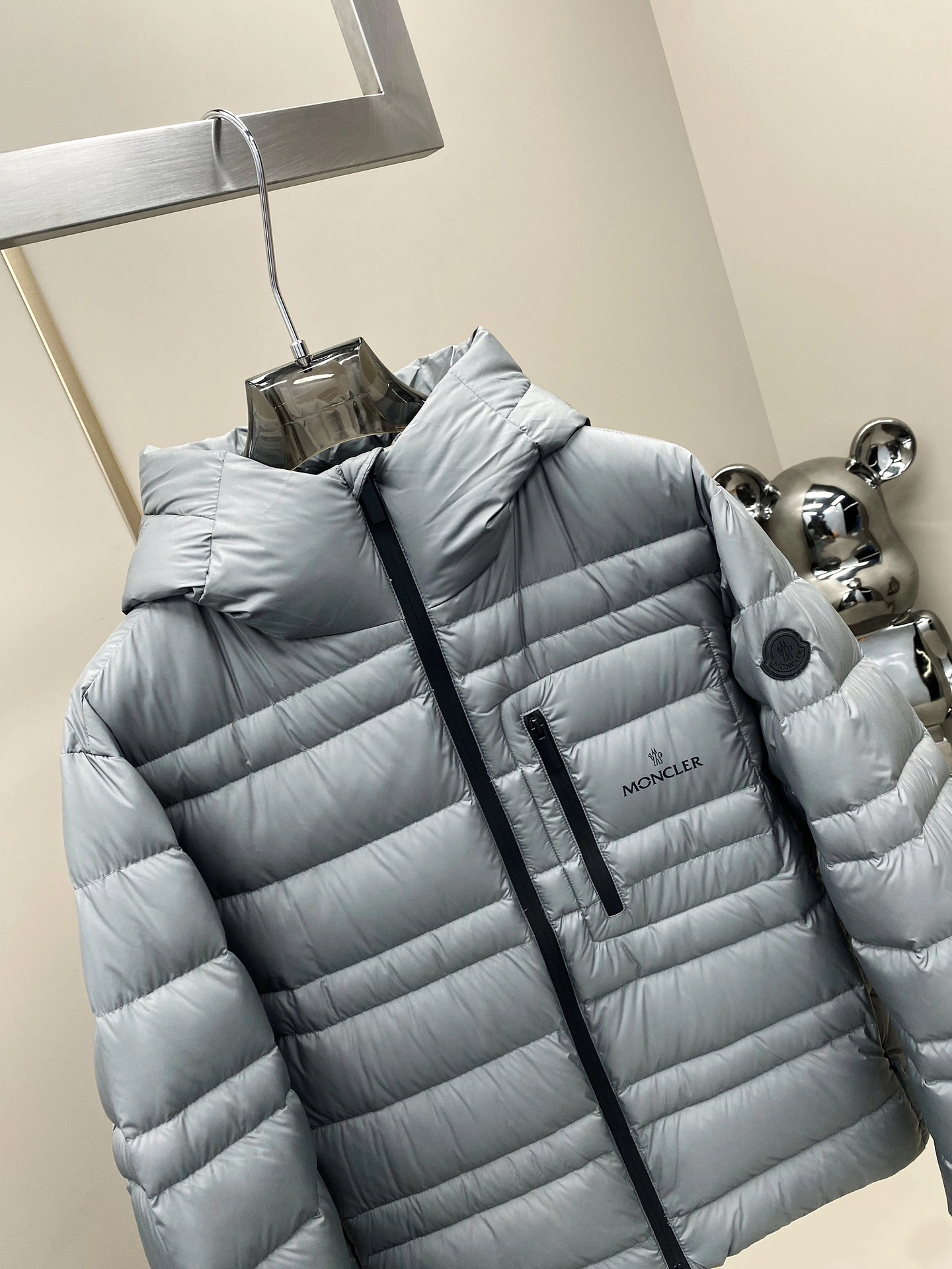 Moncler Down Jackets Durable 145854