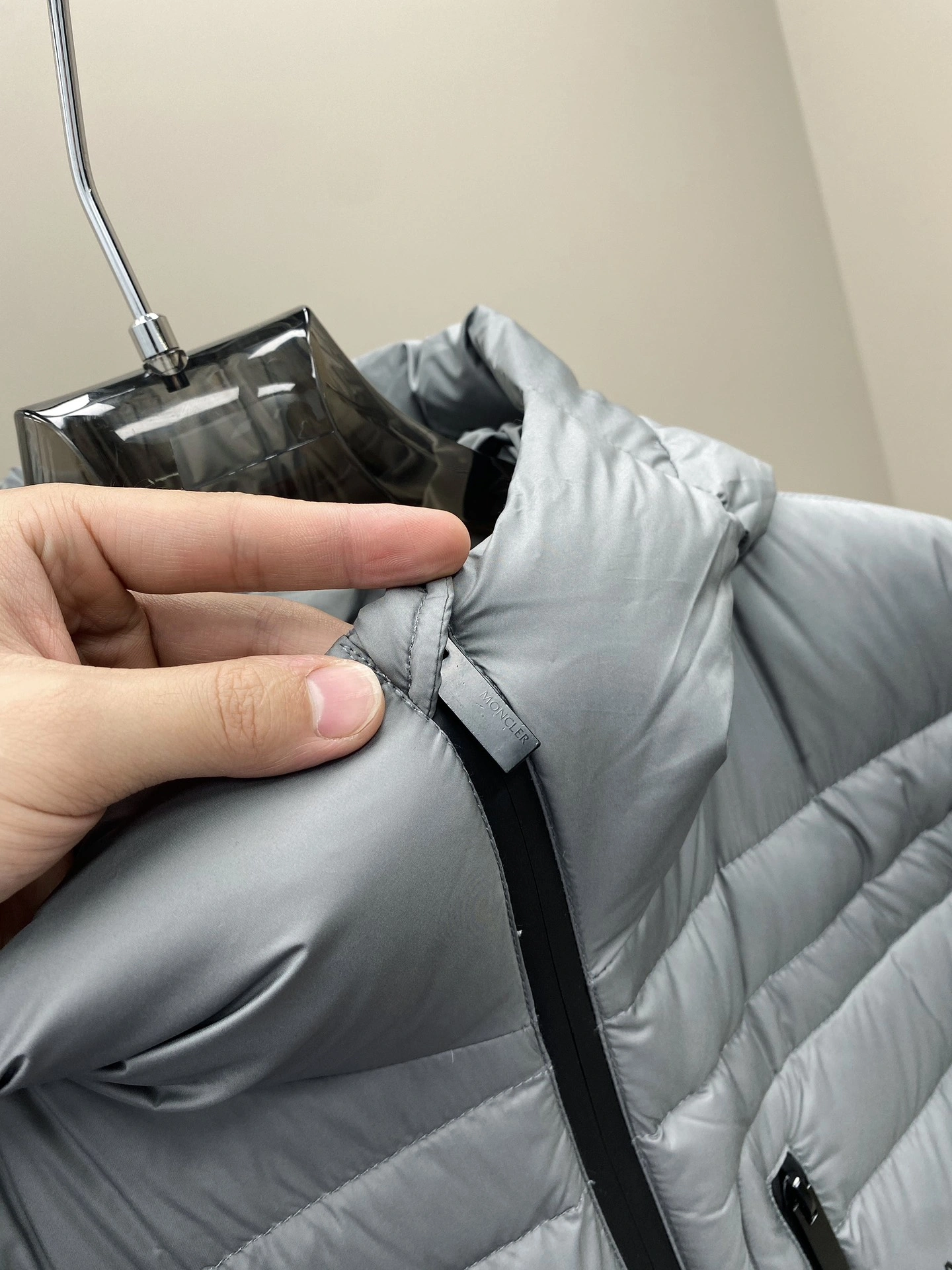 Moncler Down Jackets Durable 145854