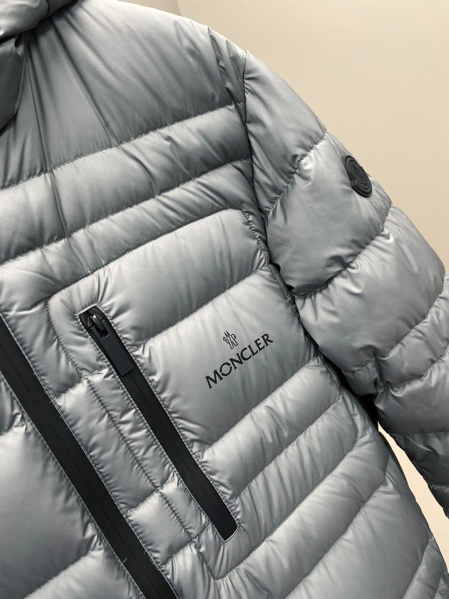 Moncler Down Jackets Durable 145854