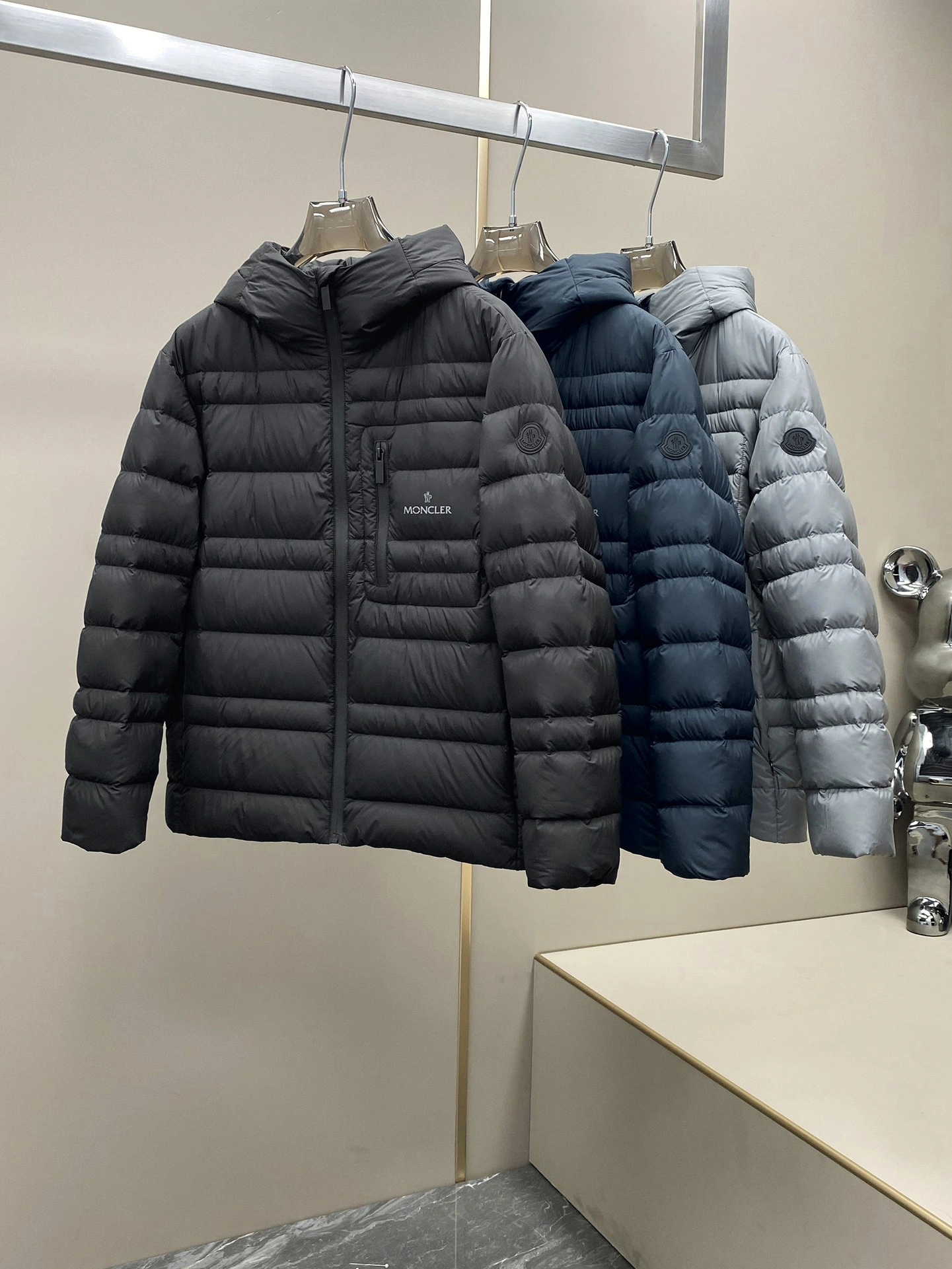 Moncler Down Jackets Stretchable 145853
