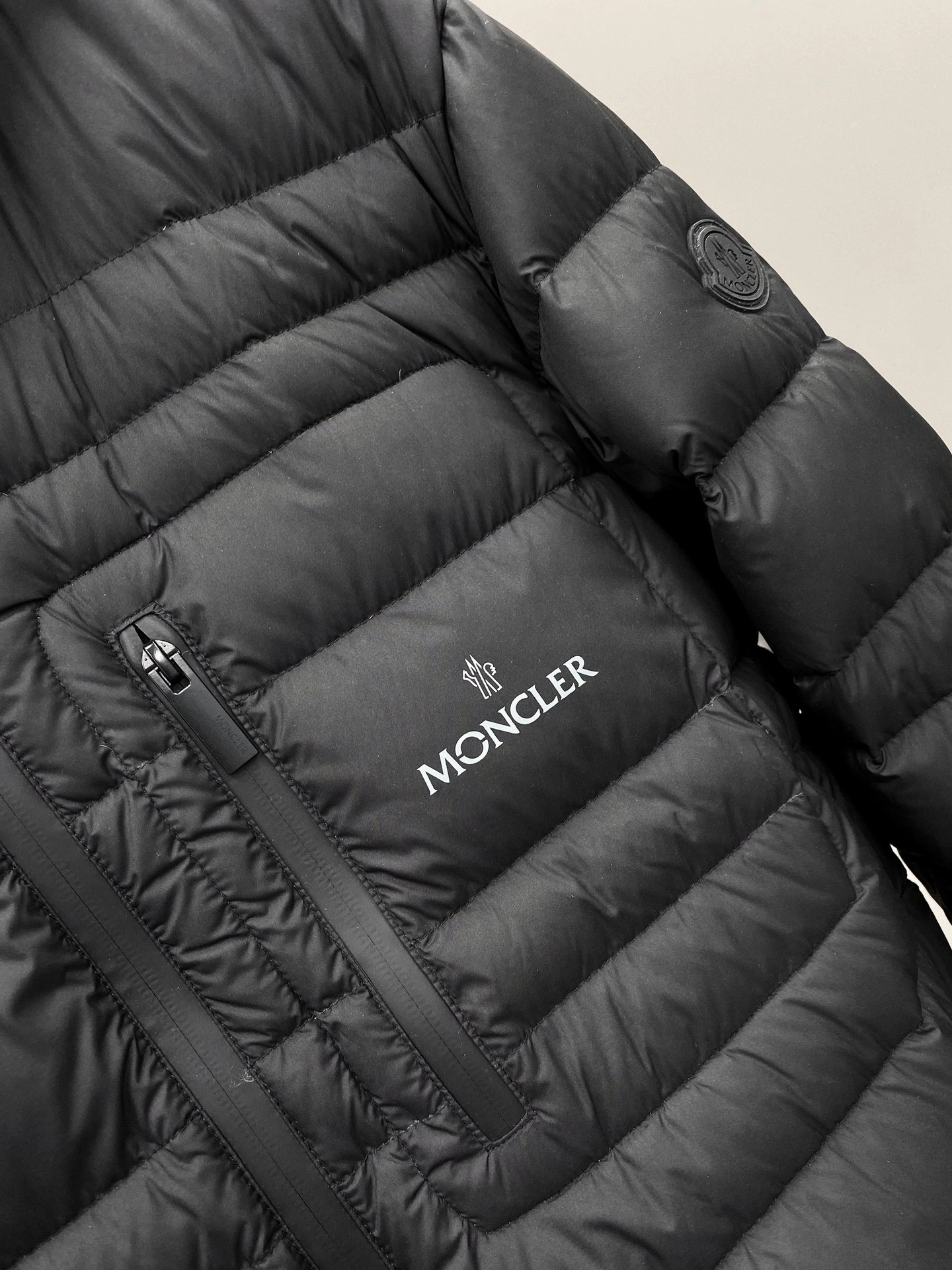 Moncler Down Jackets Stretchable 145853