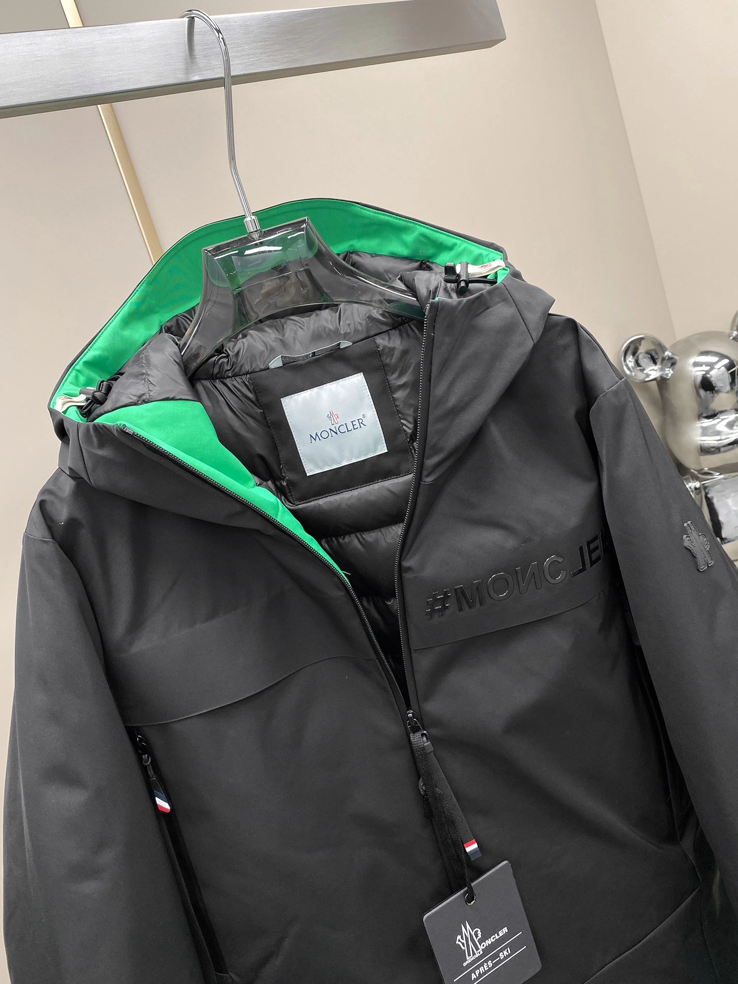 Moncler Down Jackets Bright 145852