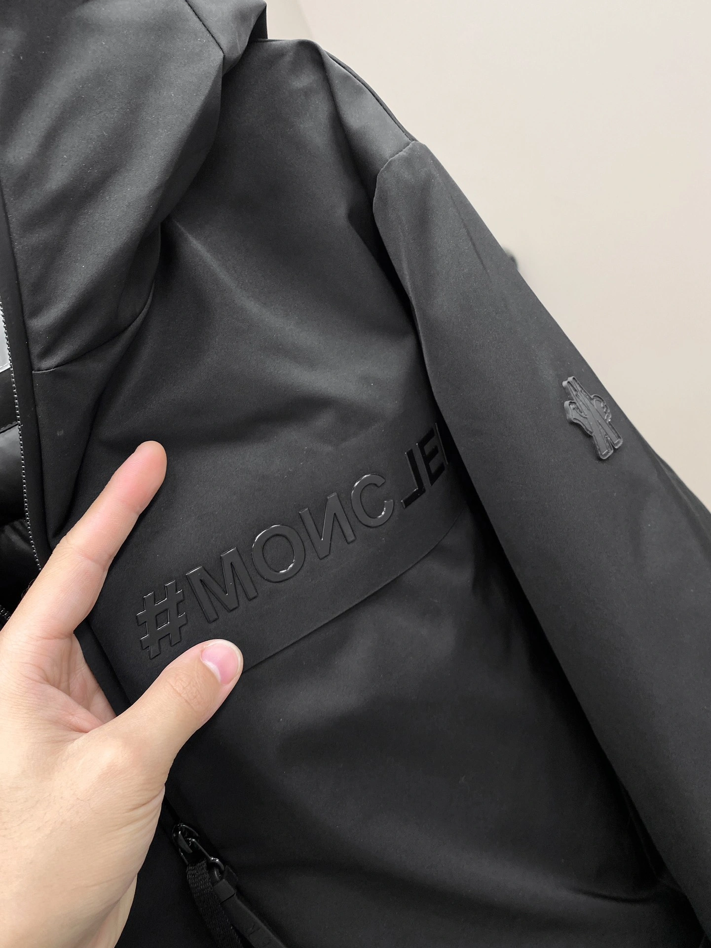 Moncler Down Jackets Bright 145852