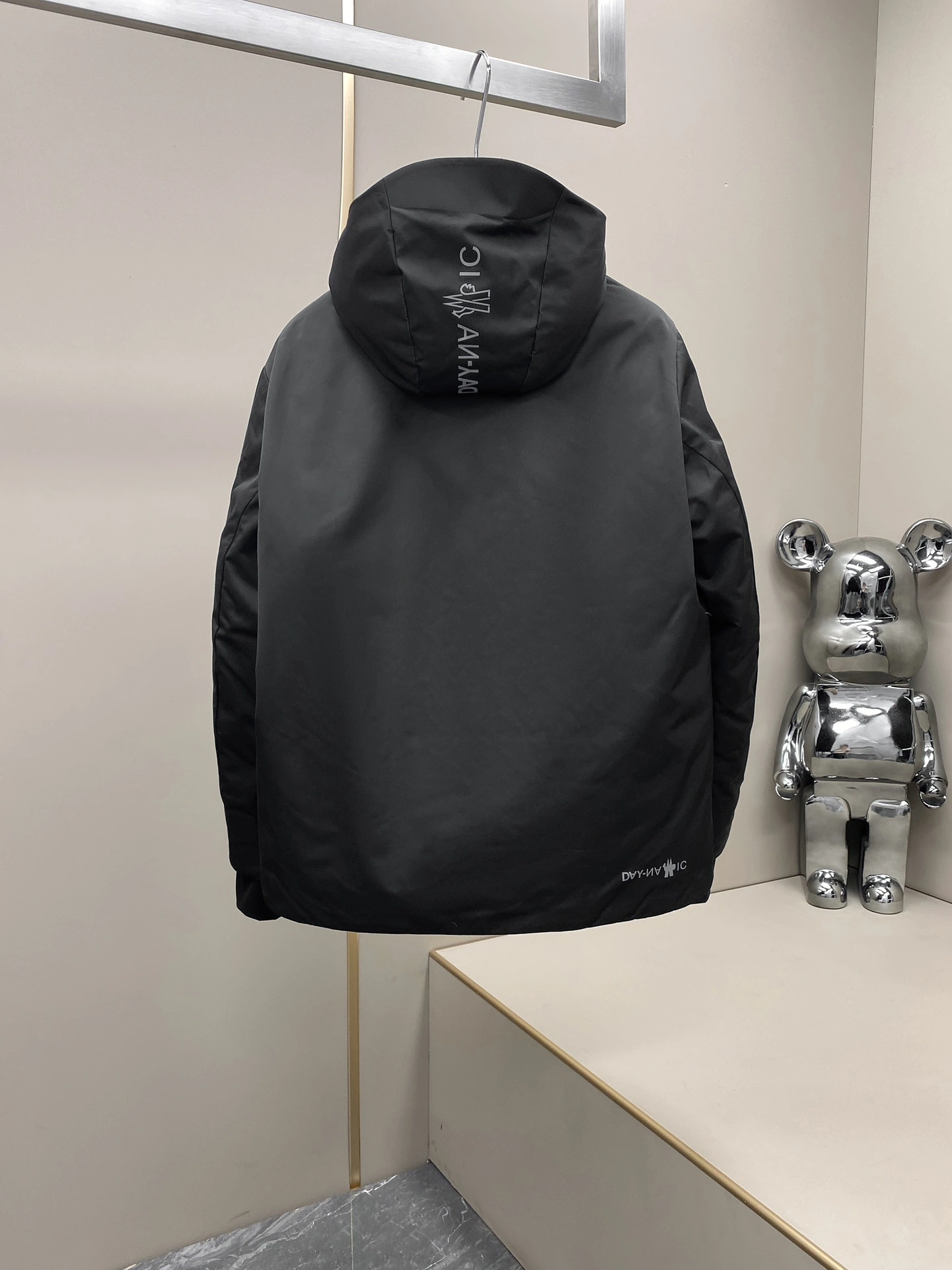 Moncler Down Jackets Bright 145852