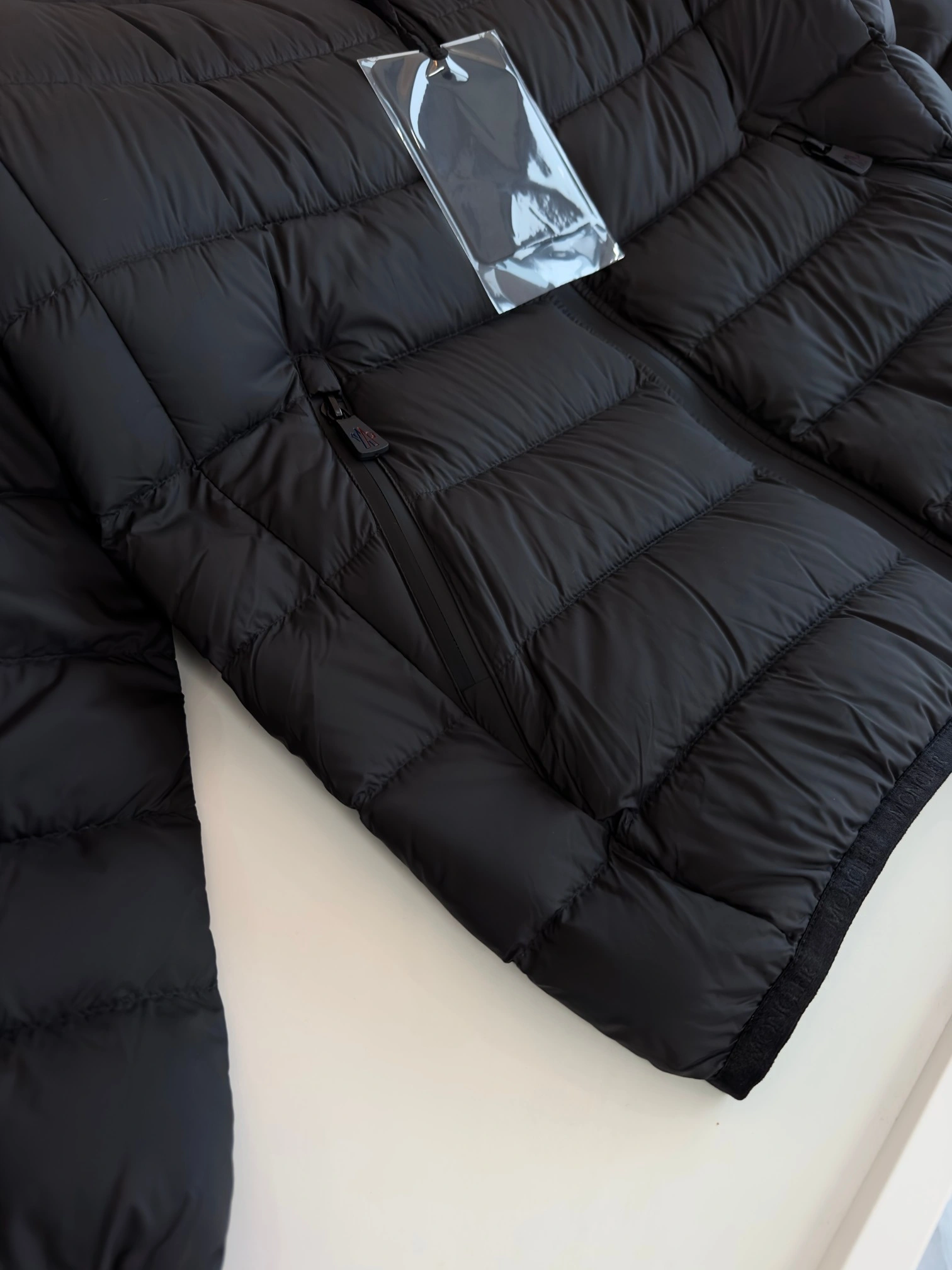 Moncler Down Jackets FlexibleFit 145850
