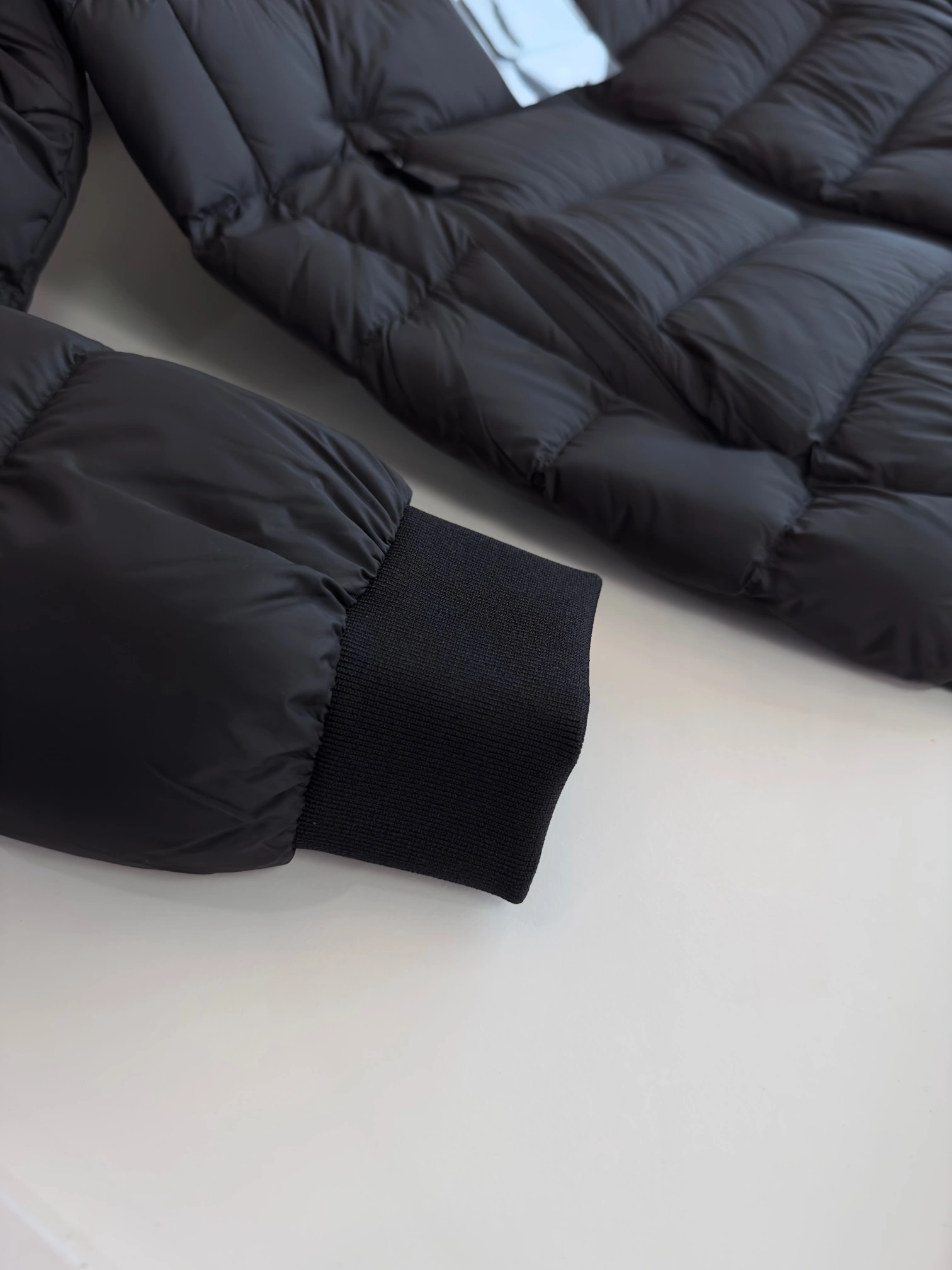Moncler Down Jackets FlexibleFit 145850
