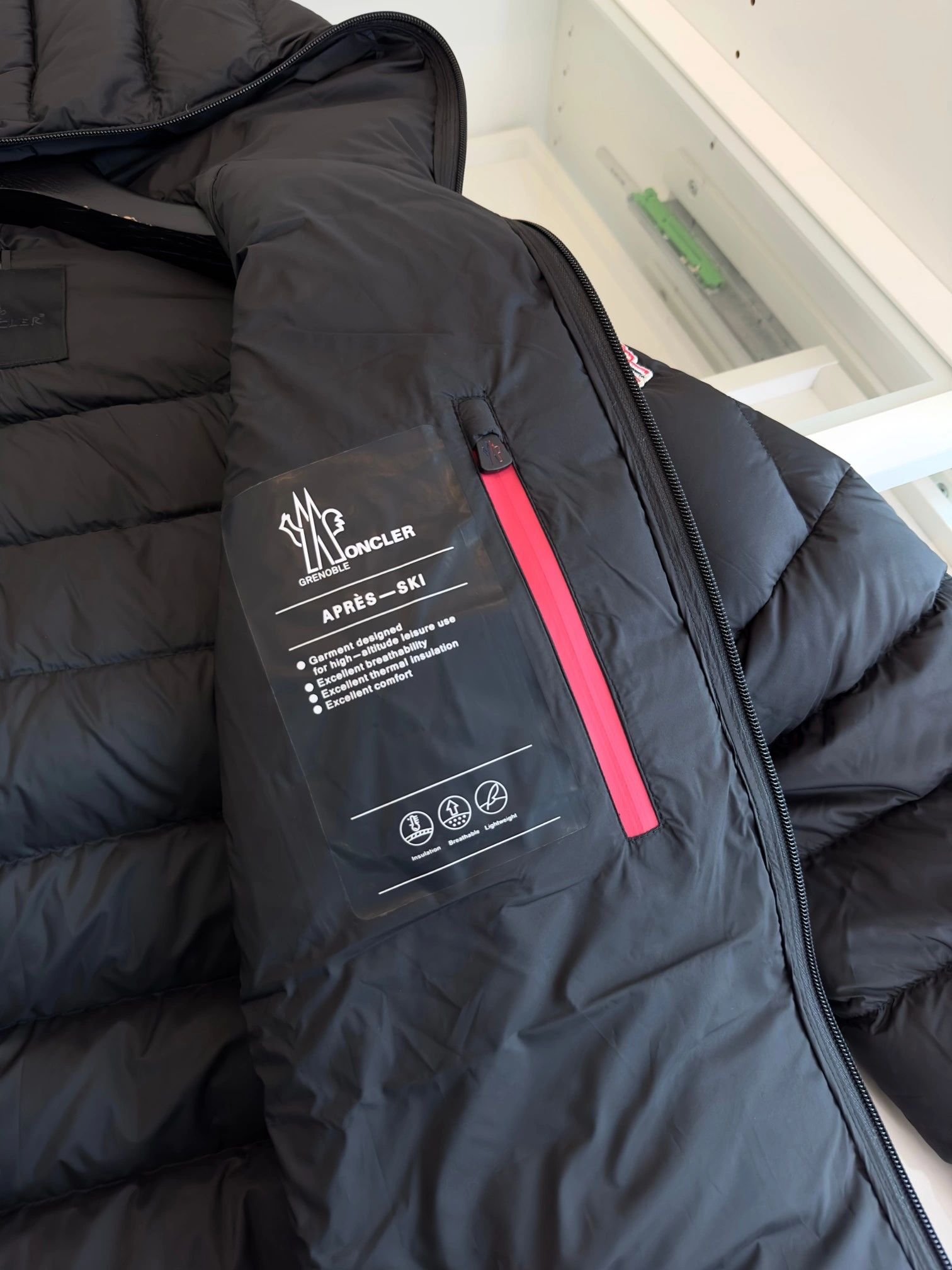 Moncler Down Jackets FlexibleFit 145850