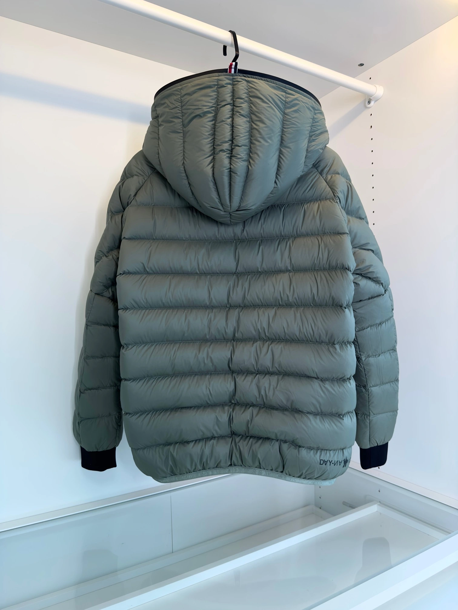 Moncler Down Jackets OnTrend 145847