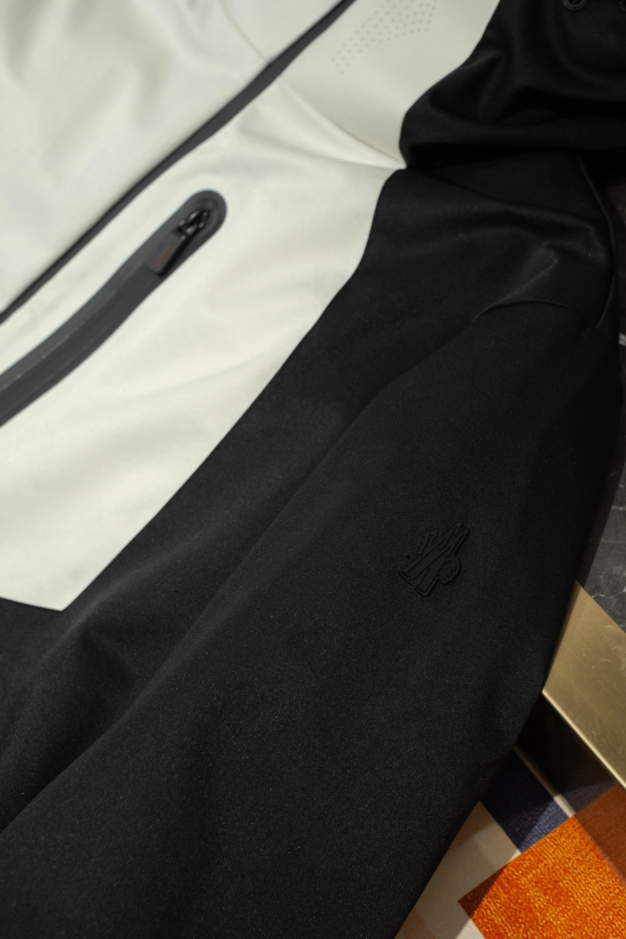 Moncler Down Jackets Modern 145849