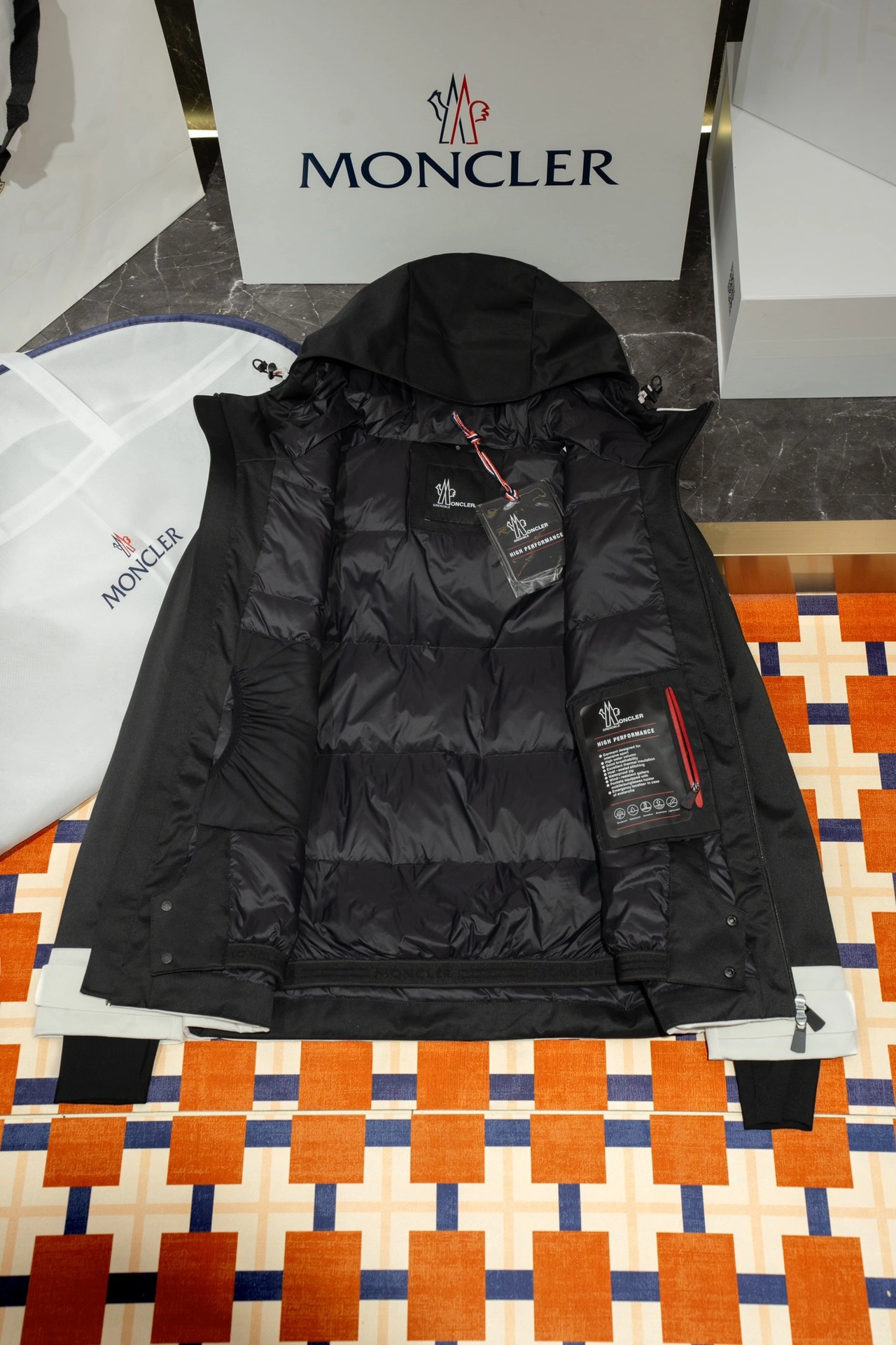 Moncler Down Jackets Modern 145849