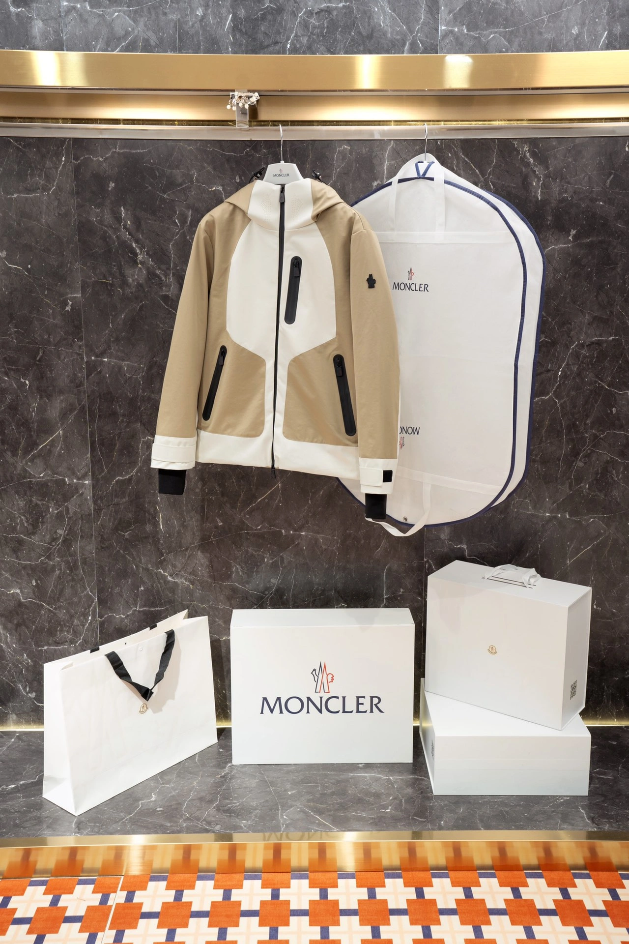 FlexibleFit Moncler Down Jackets 145846