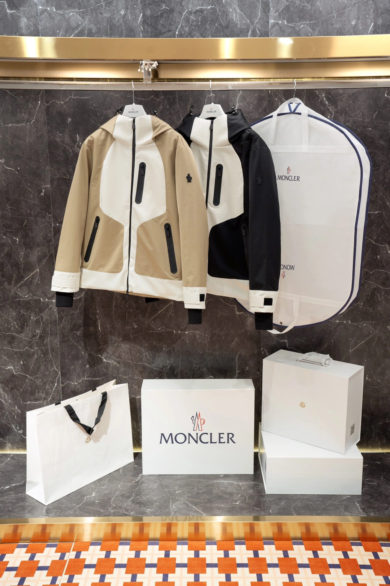 FlexibleFit Moncler Down Jackets 145846