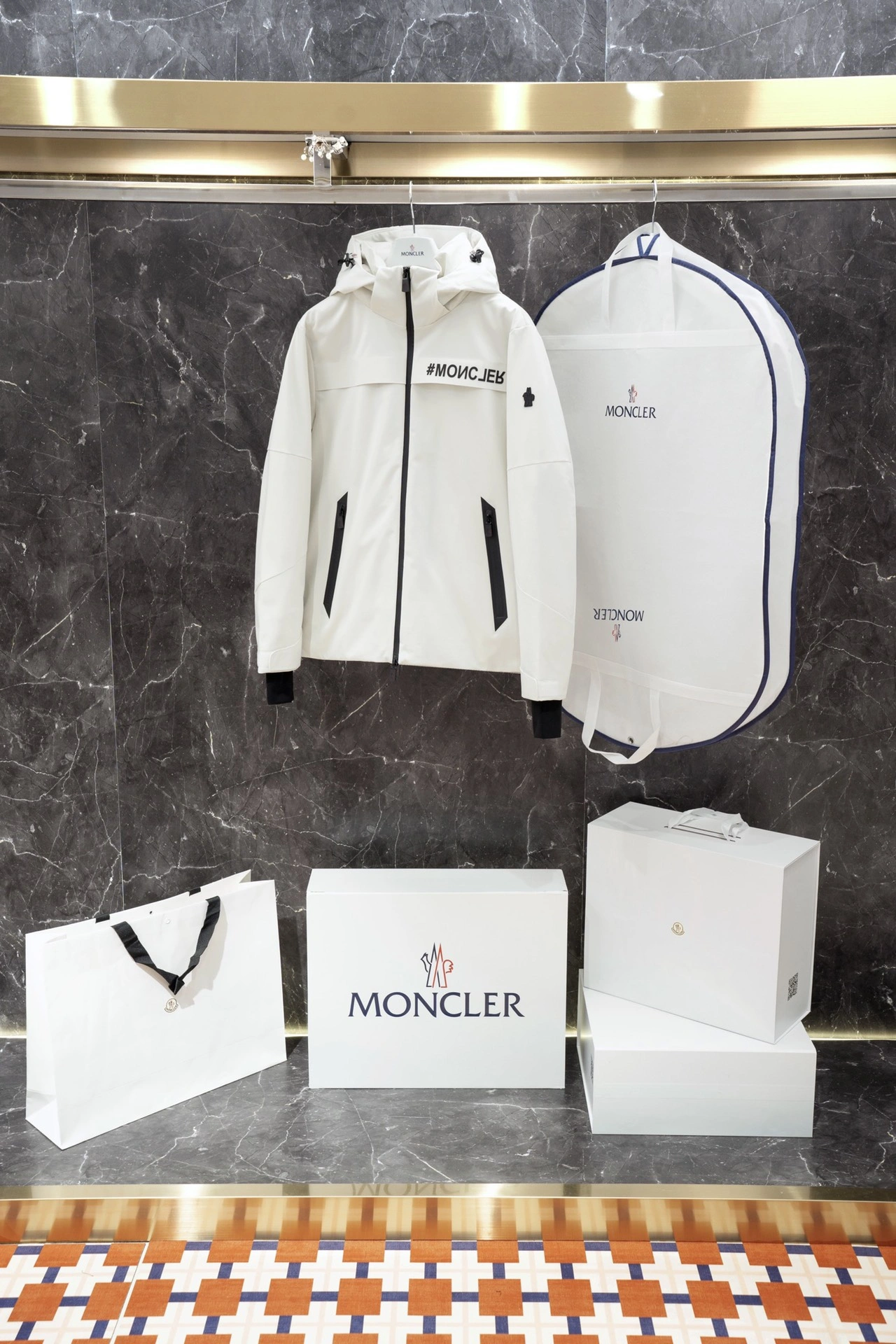 Moncler Down Jackets TravelReady 145845