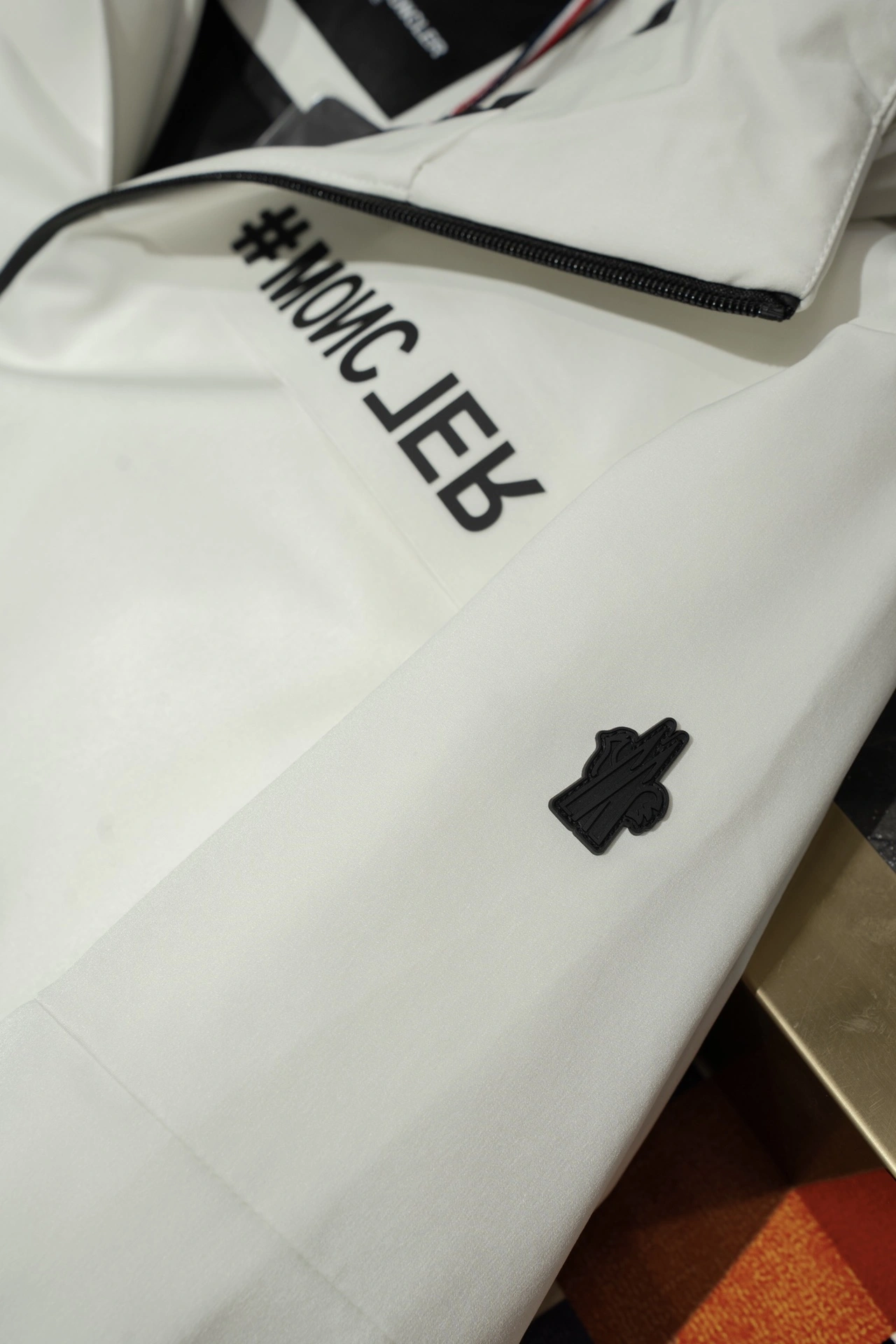 Moncler Down Jackets TravelReady 145845
