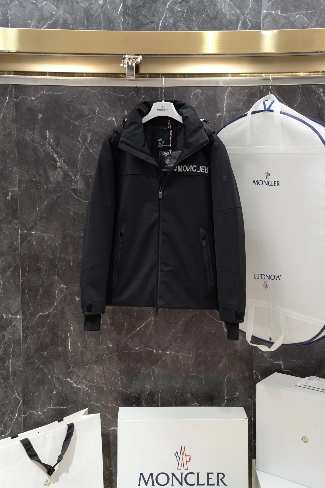 Bright Moncler Down Jackets 145844