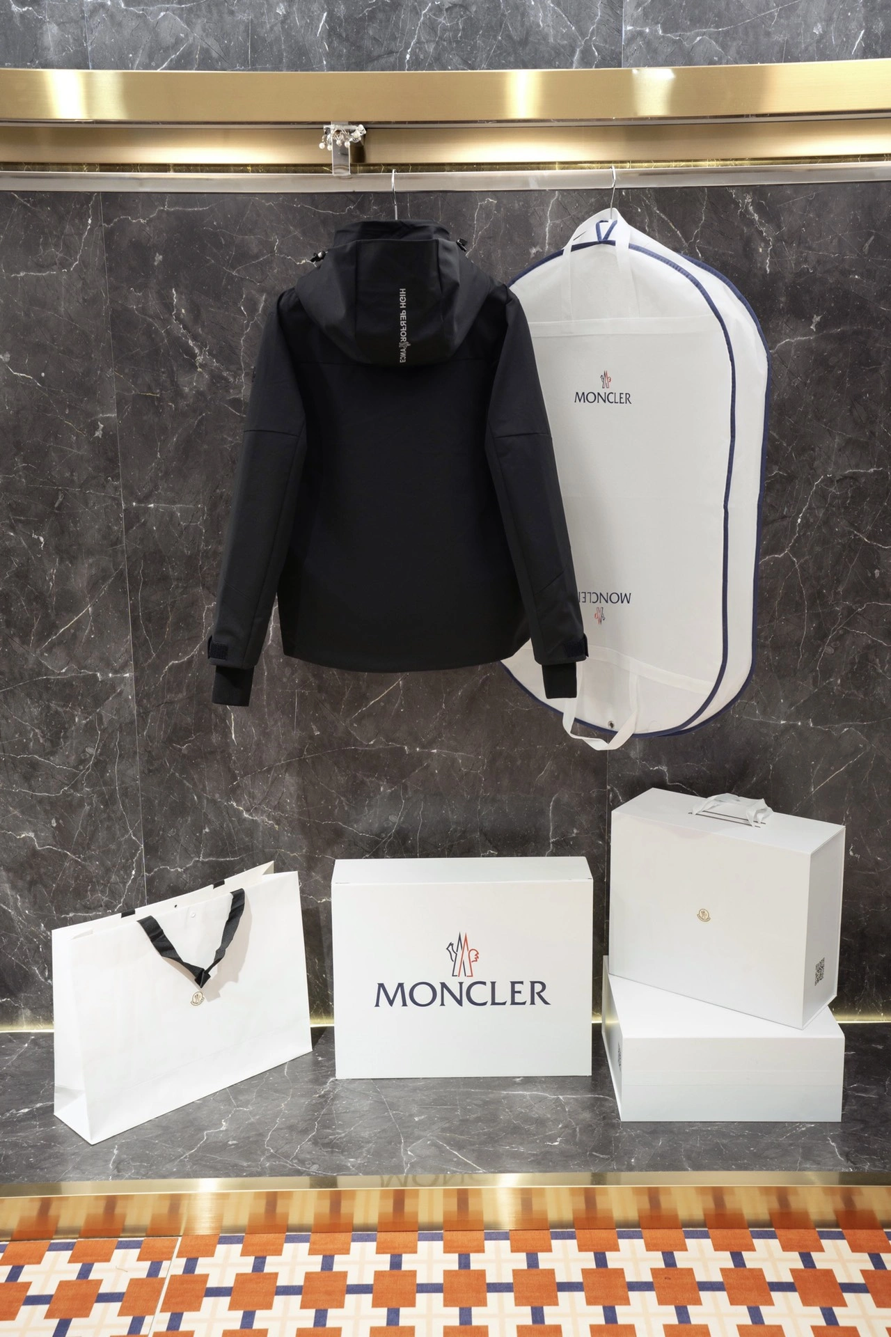 Bright Moncler Down Jackets 145844