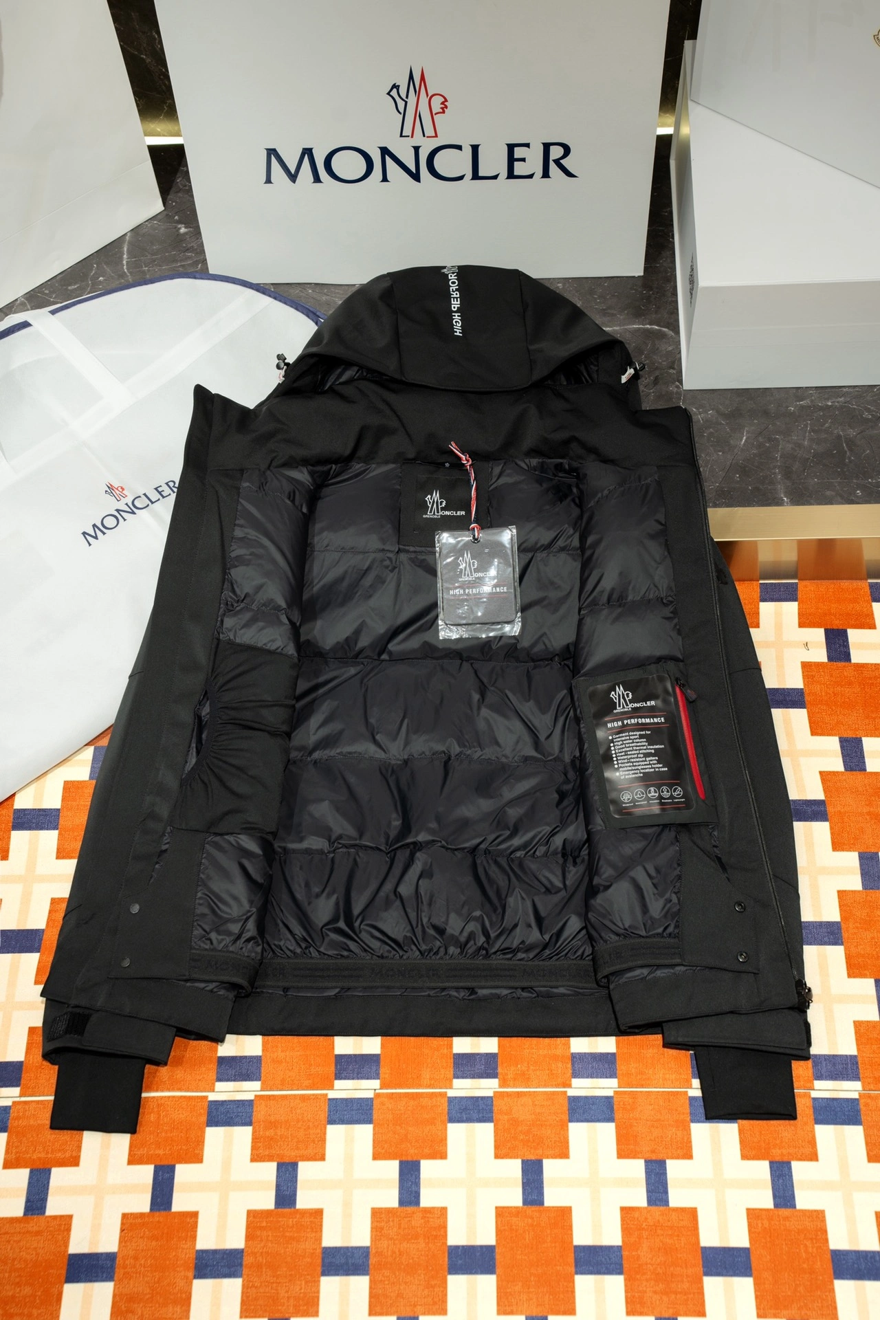Bright Moncler Down Jackets 145844