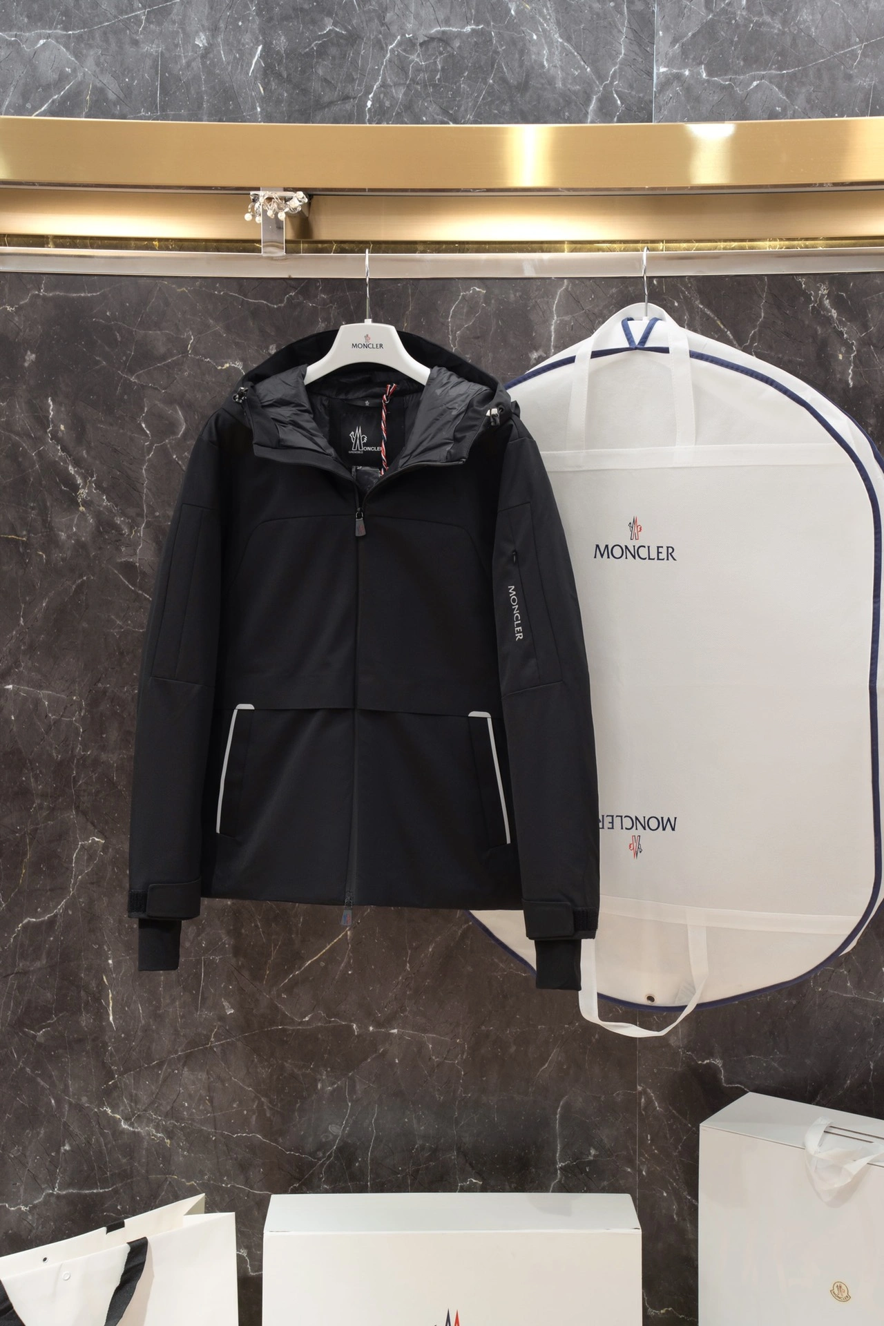 Moncler Down Jackets Chic 145848