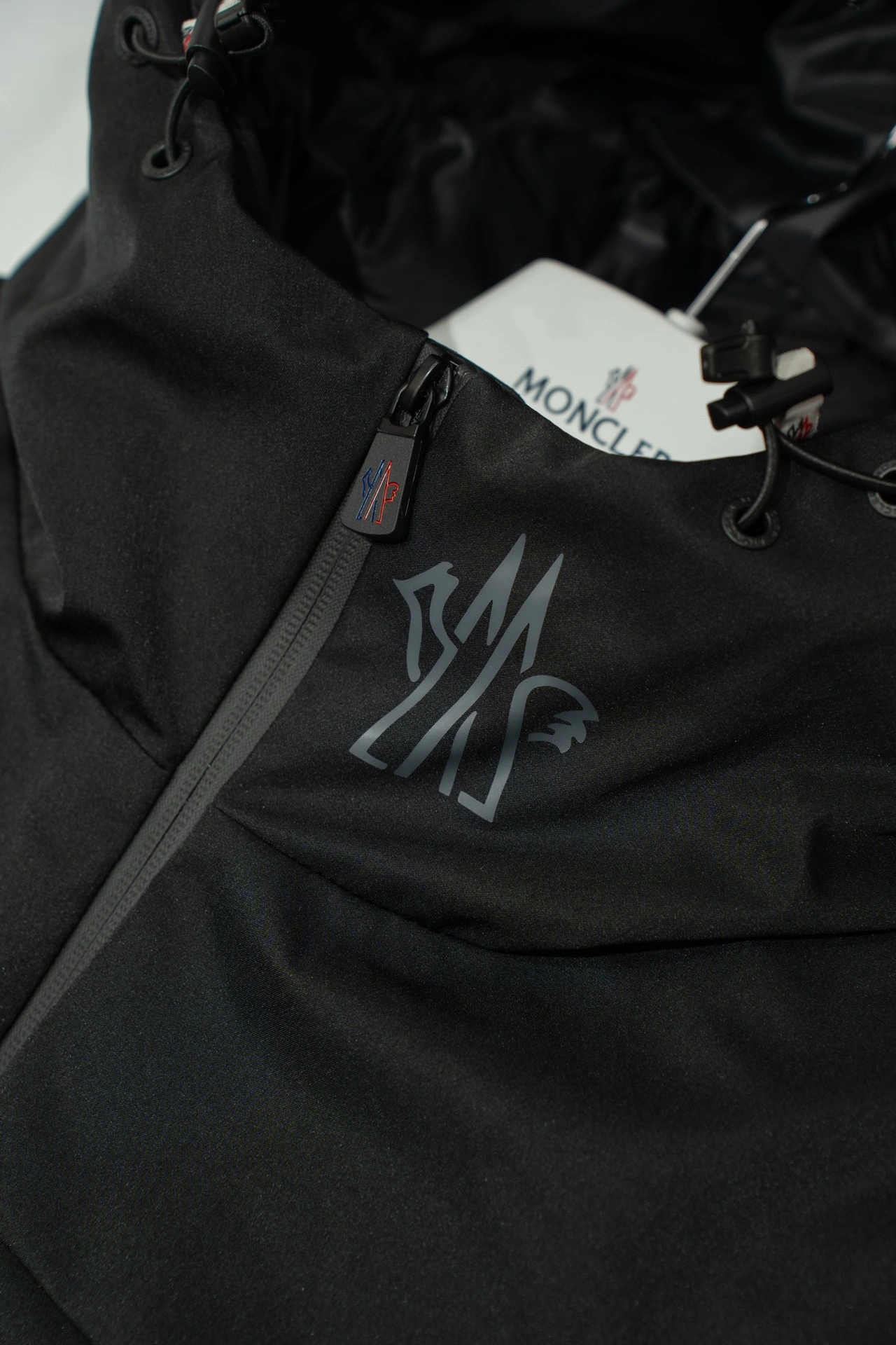 Moncler Down Jackets Chic 145848
